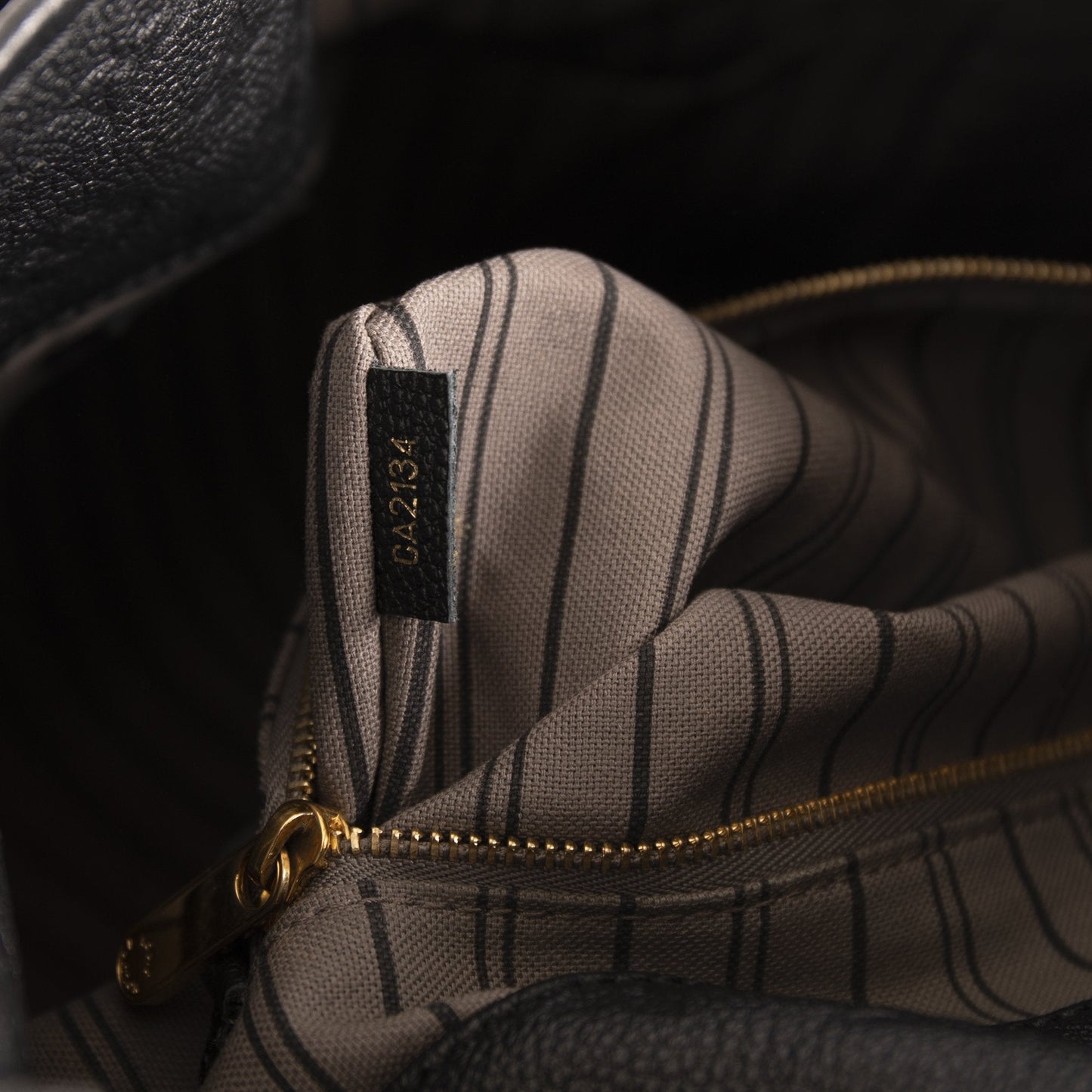 Louis Vuitton Black Empreinte Artsy MM