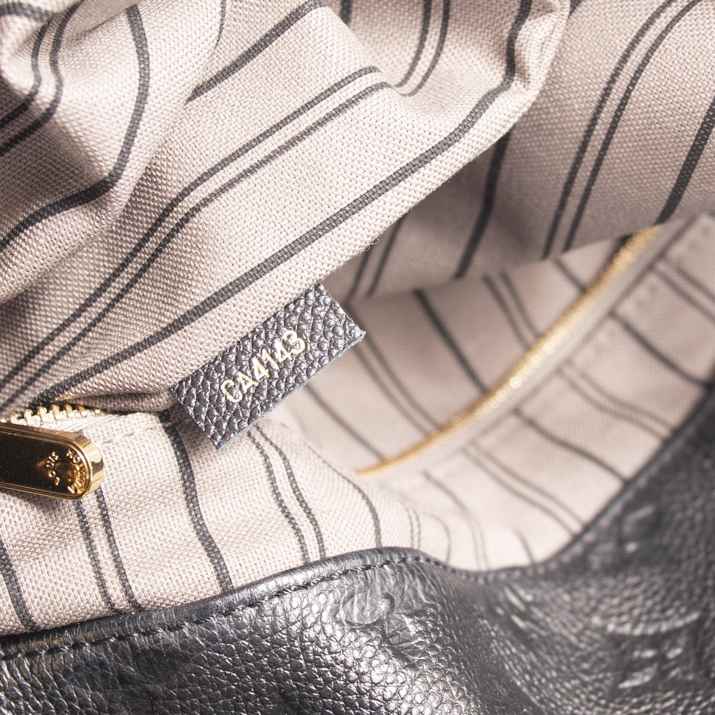 Louis Vuitton Black Empreinte Artsy MM