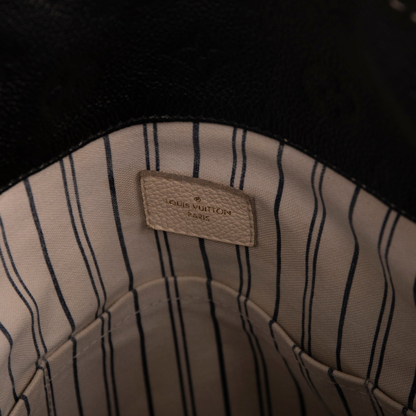 Louis Vuitton Black Monogram Empreinte Artsy MM