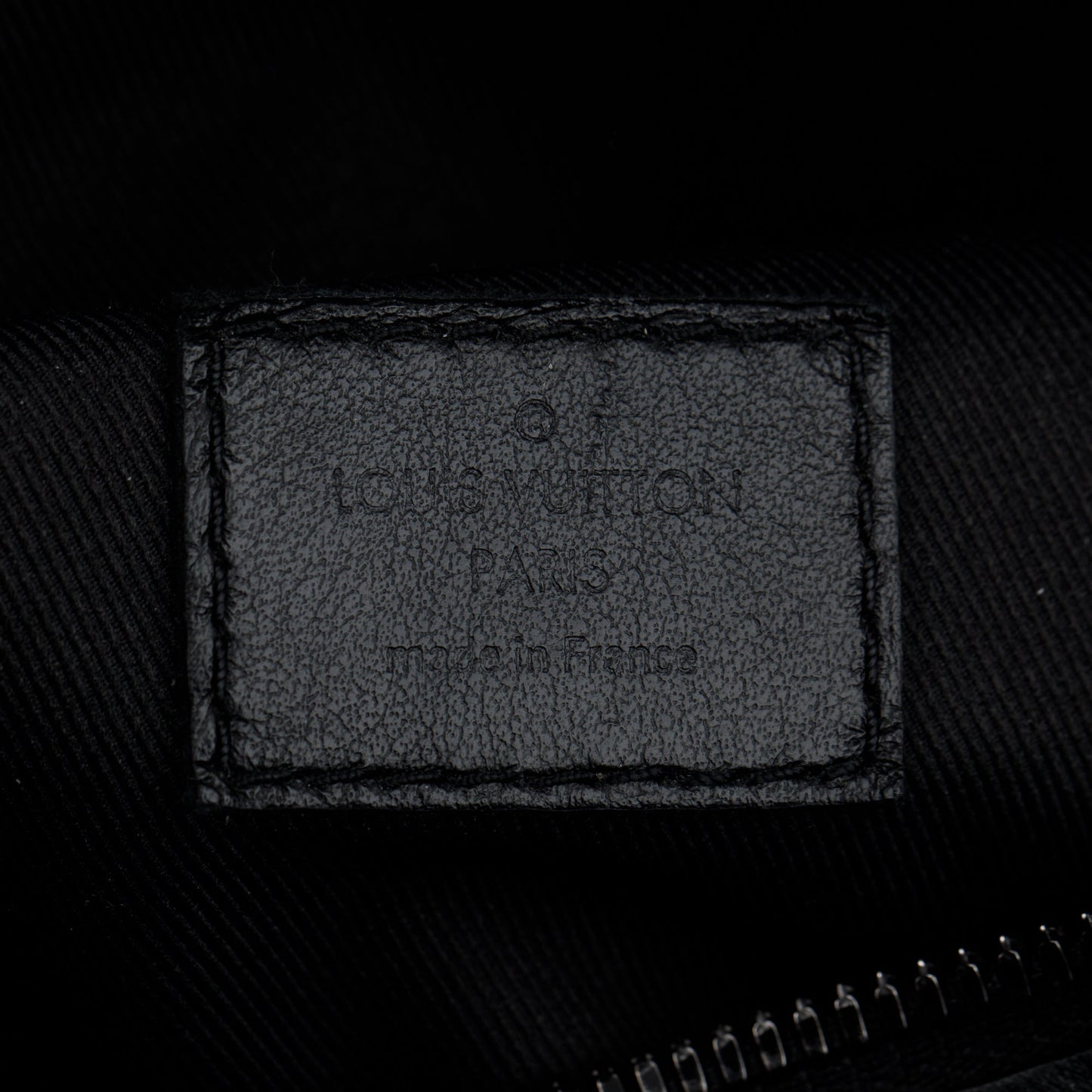 Louis Vuitton Black Monogram Shadow Calfskin Leather Discovery Bumbag