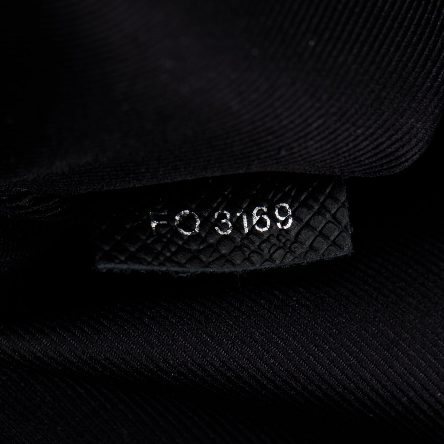 Louis Vuitton Black Taiga Leather Outdoor Messenger Bag