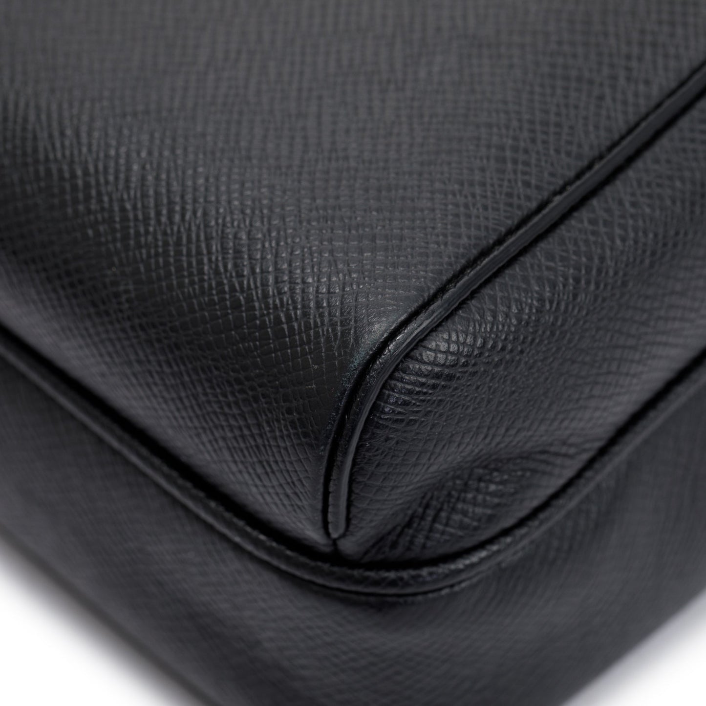 Louis Vuitton Black Taiga Leather Outdoor Messenger Bag