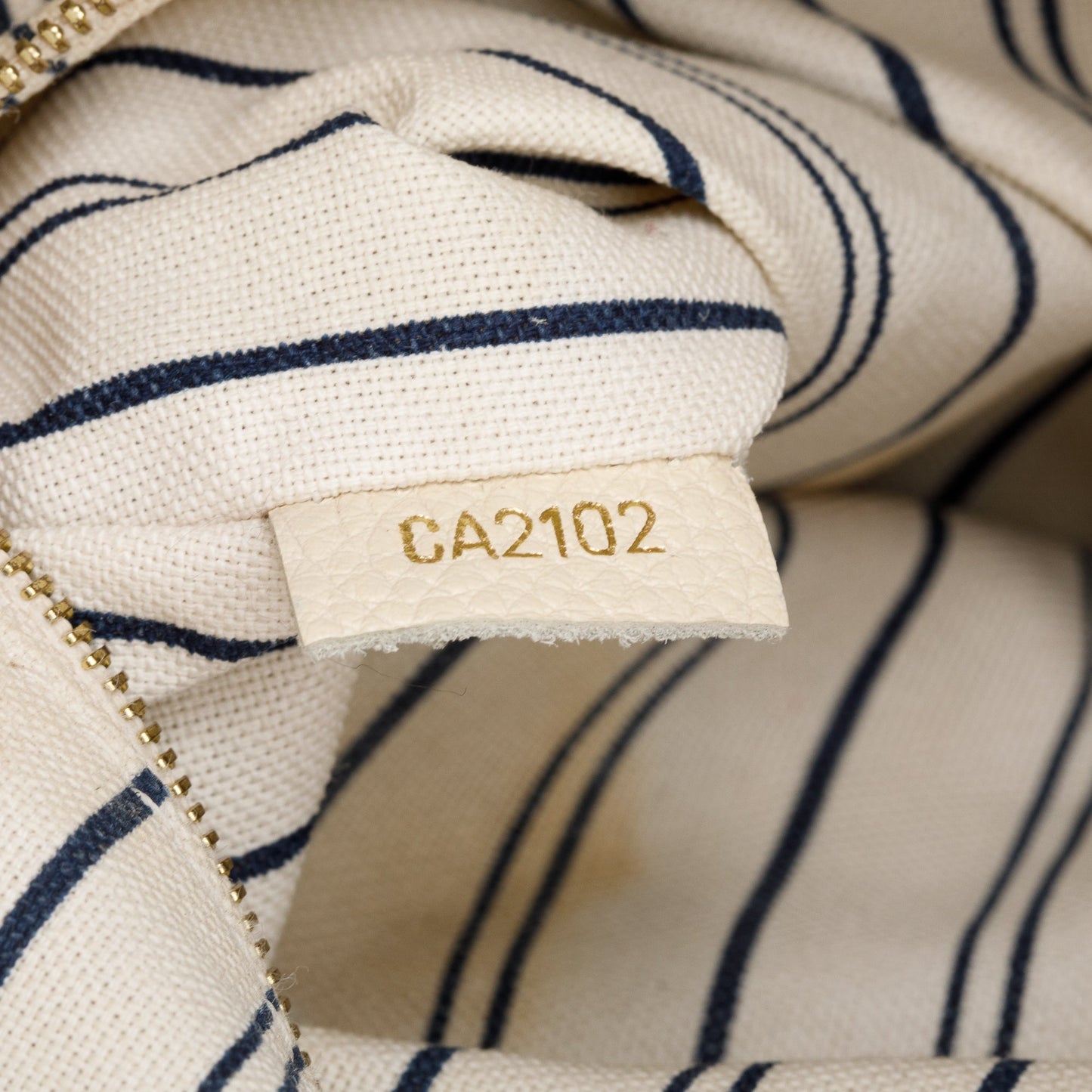 Louis Vuitton Creme Monogram Empreinte Artsy MM