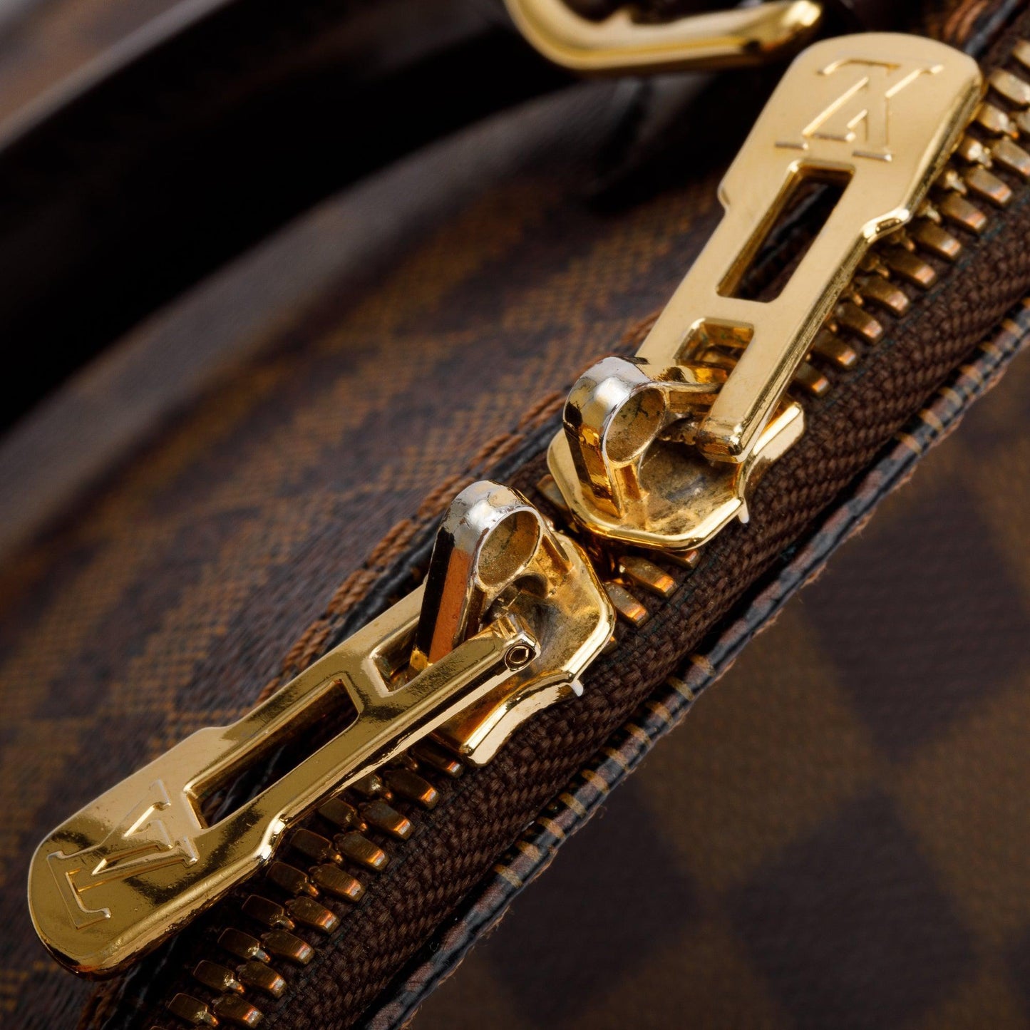 Louis Vuitton Damier Ebene Alma PM