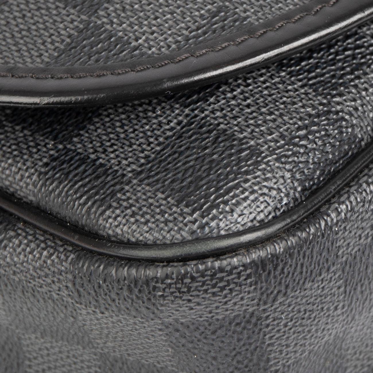 Louis Vuitton Damier Graphite Daniel MM Messenger Bag