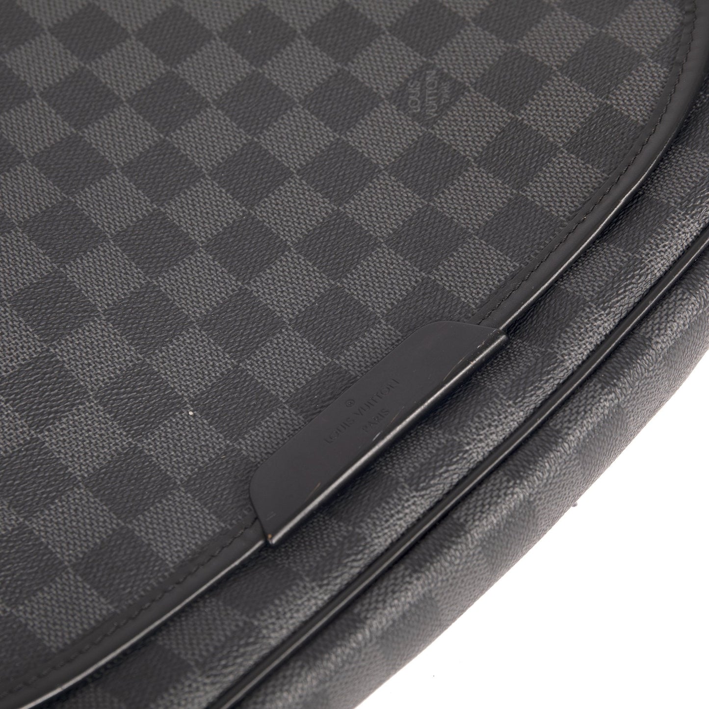 Louis Vuitton Damier Graphite Daniel MM Messenger Bag