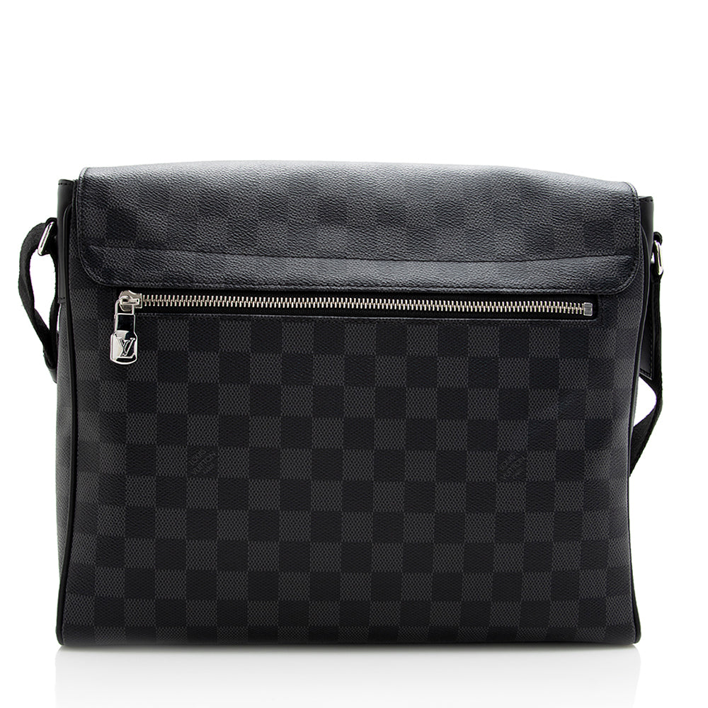 Louis Vuitton Damier Graphite District MM Messenger Bag (SHF-19605)