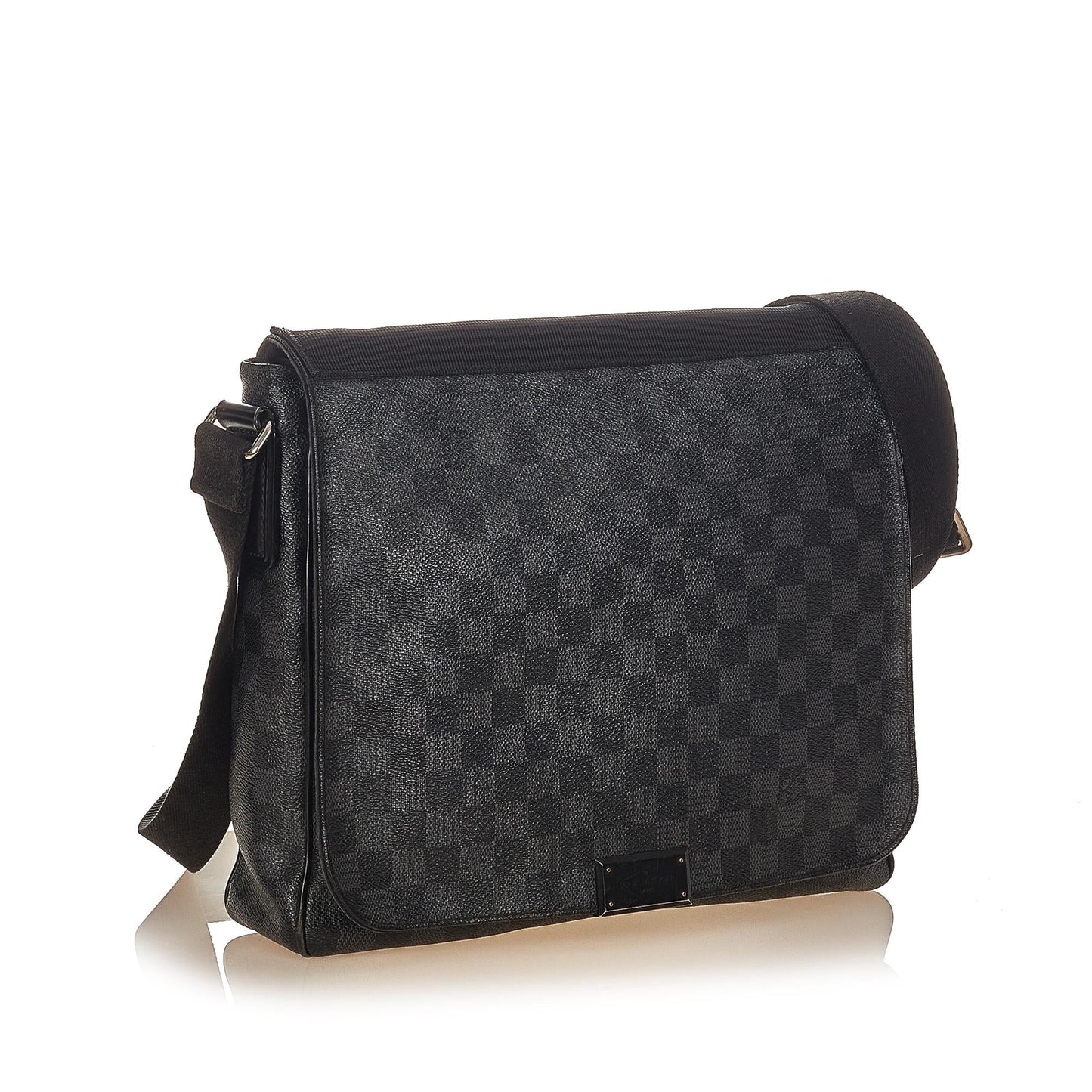 Louis Vuitton Damier Graphite District MM (SHG-26025)