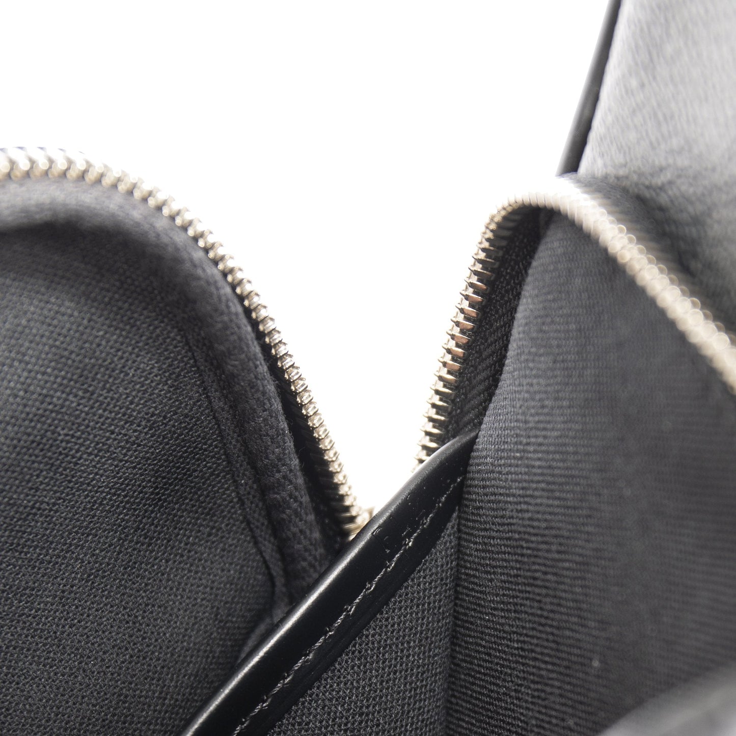 Louis Vuitton Damier Graphite Icare Laptop Bag