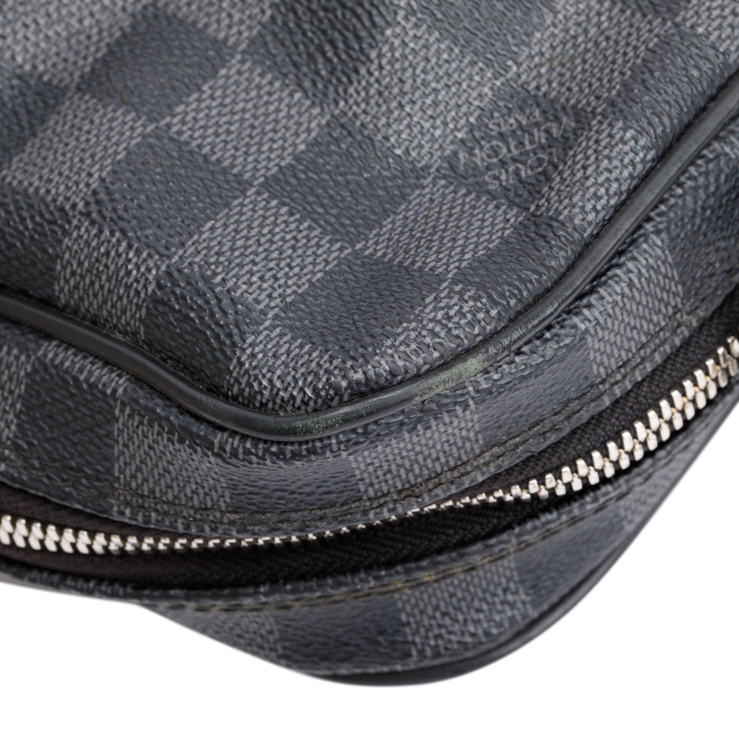 Louis Vuitton Damier Graphite Porte-Documents Voyage PM