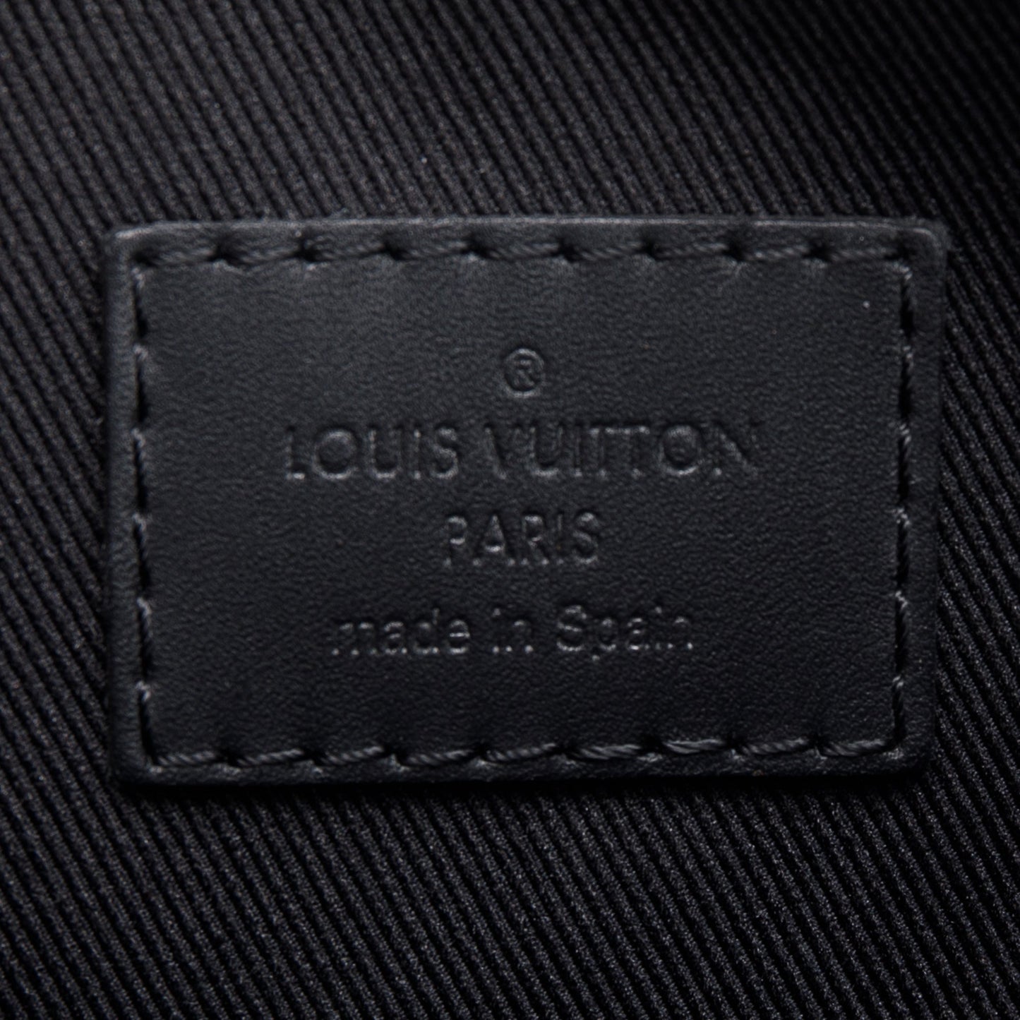 Louis Vuitton Damier Infini Discovery Messenger BB