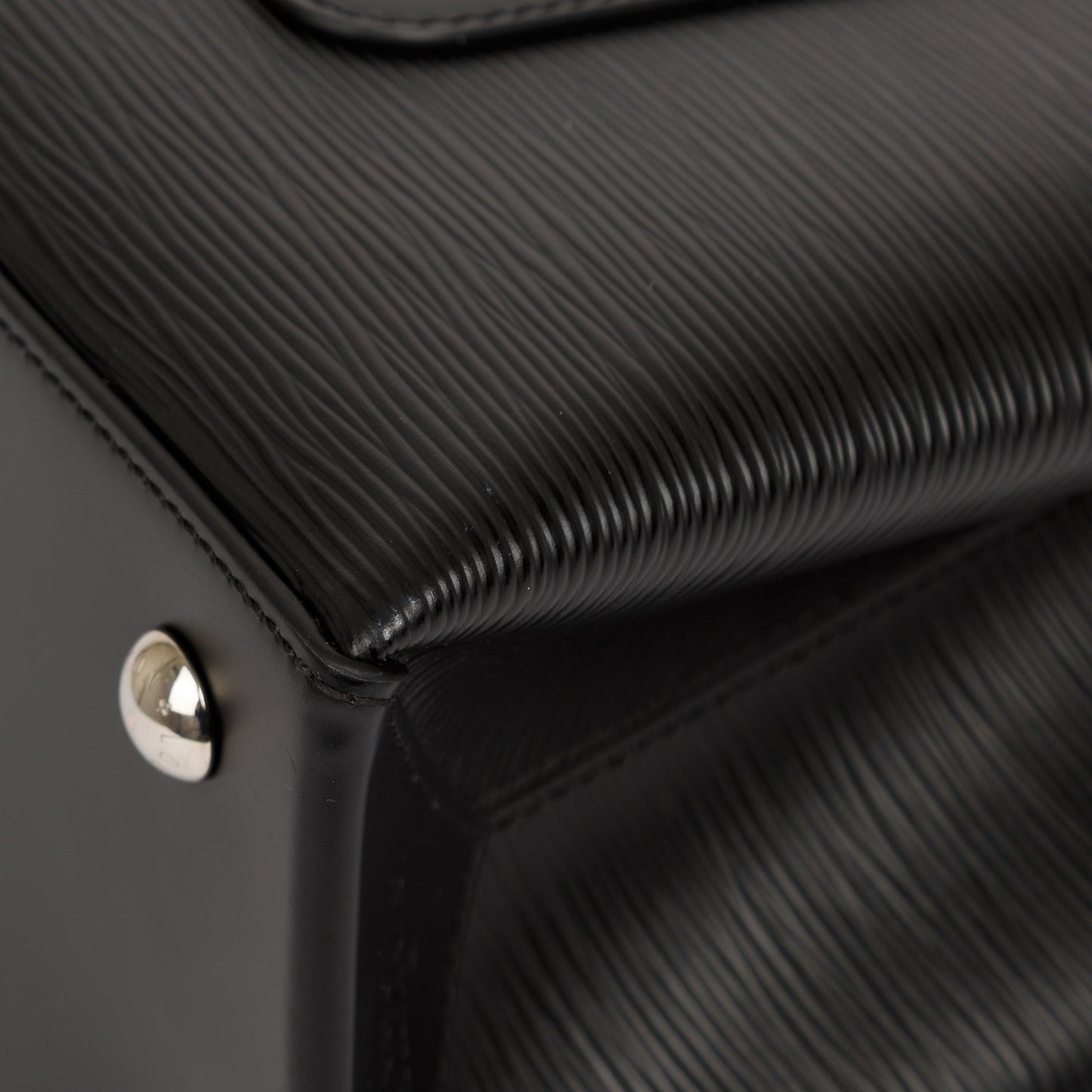 Louis Vuitton Epi Kleber MM
