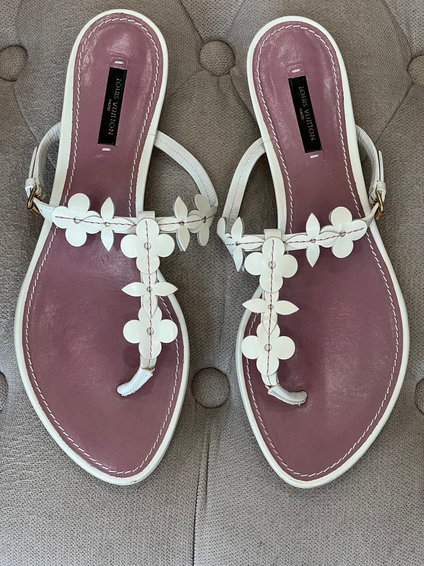 LOUIS VUITTON T-STRAP MONOGRAM FLOWER FLIP-FLOP SANDALS