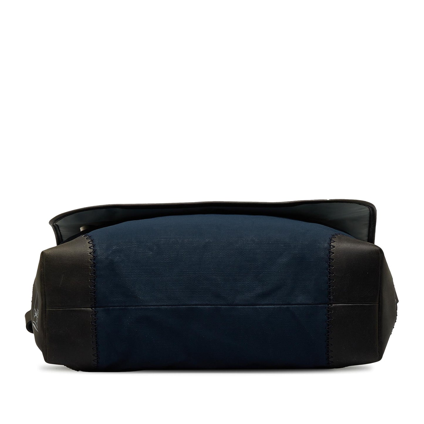 Louis Vuitton LV Cup Artimon Messenger Bag (SHG-Dh8RiD)
