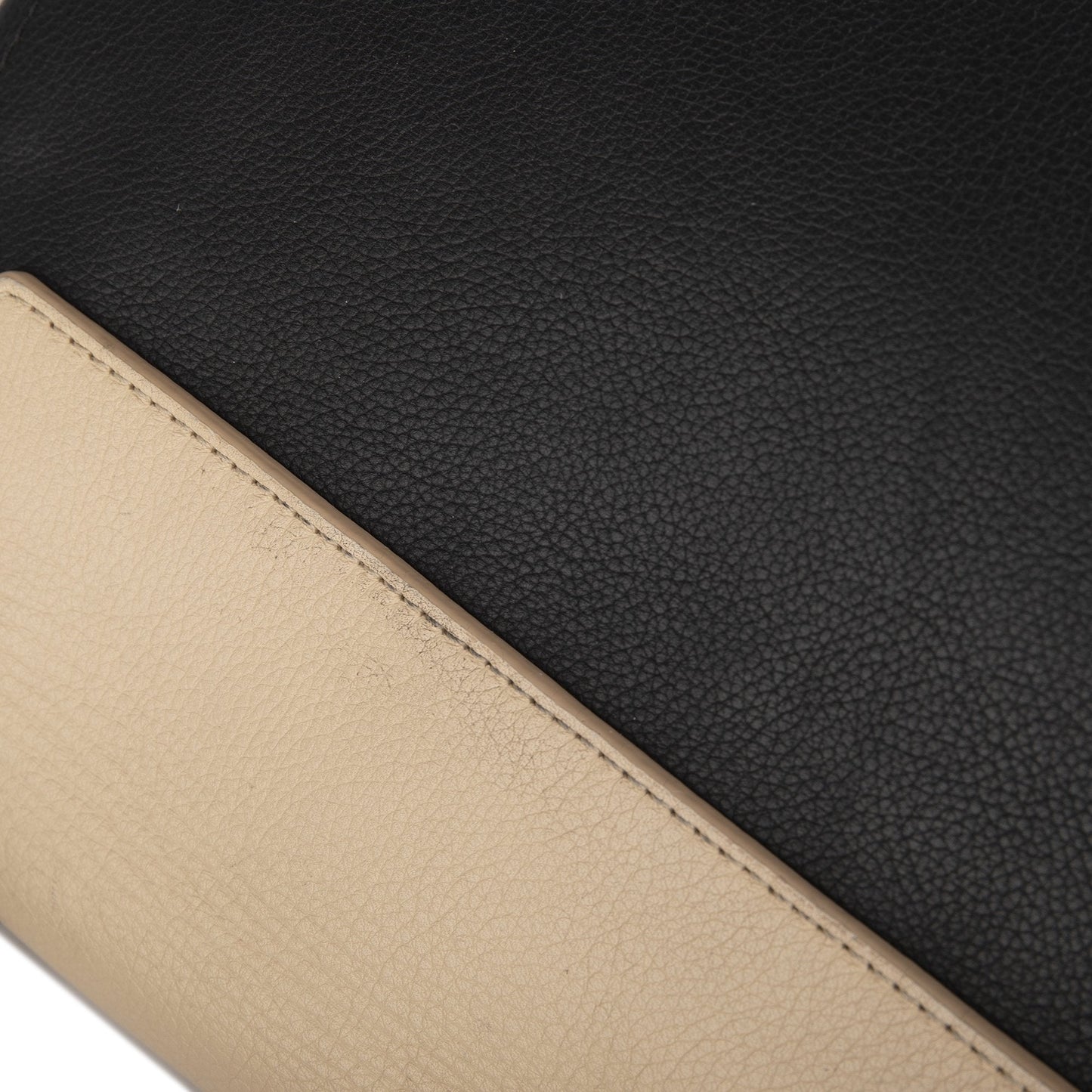 Louis Vuitton Lockme II Bag