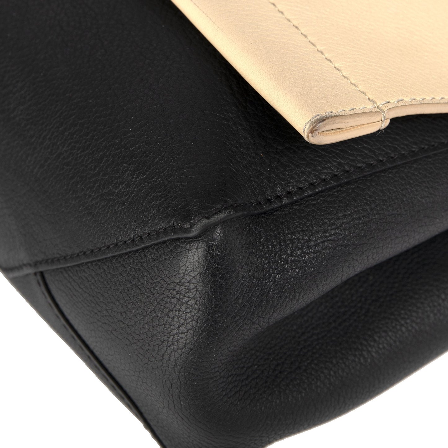 Louis Vuitton Lockme II Bag
