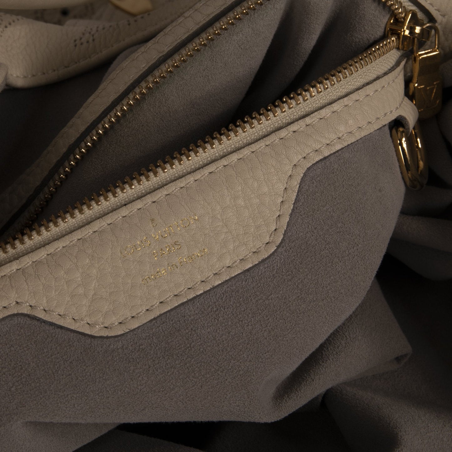 Louis Vuitton Mahina XL Hobo