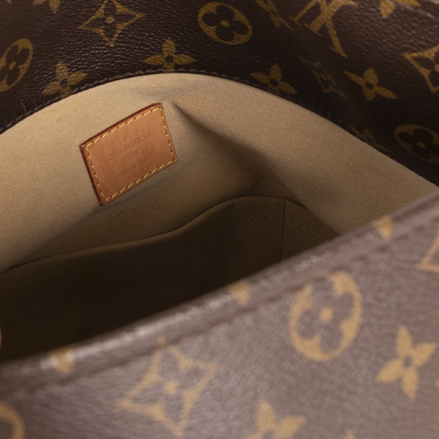 Louis Vuitton Monogram Artsy MM