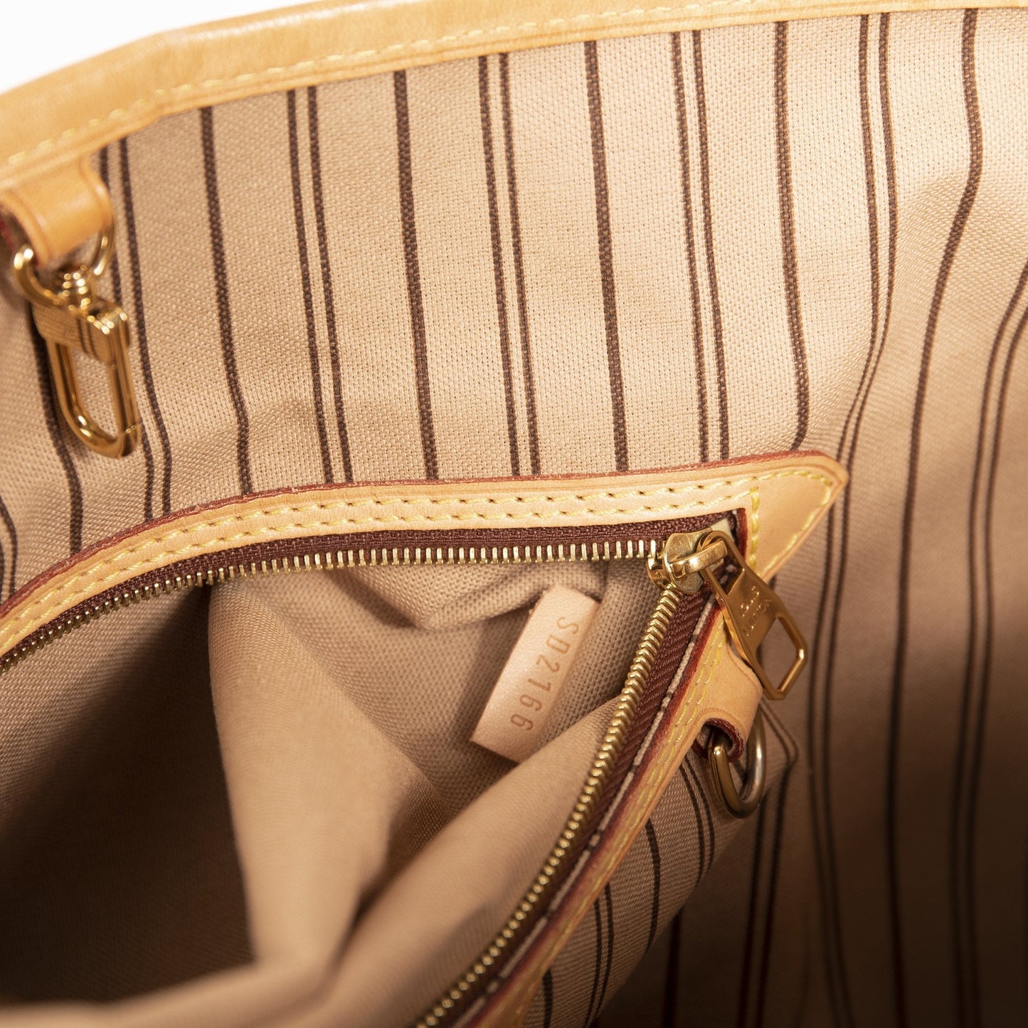 Louis Vuitton Monogram Delighful MM Hobo