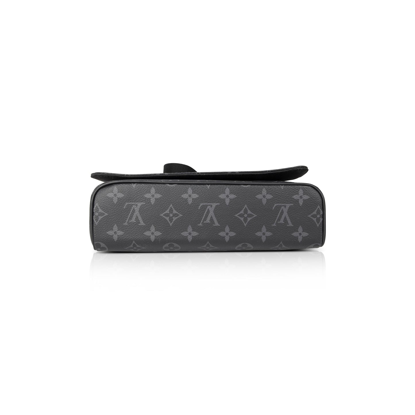 Louis Vuitton Monogram Eclipse District PM