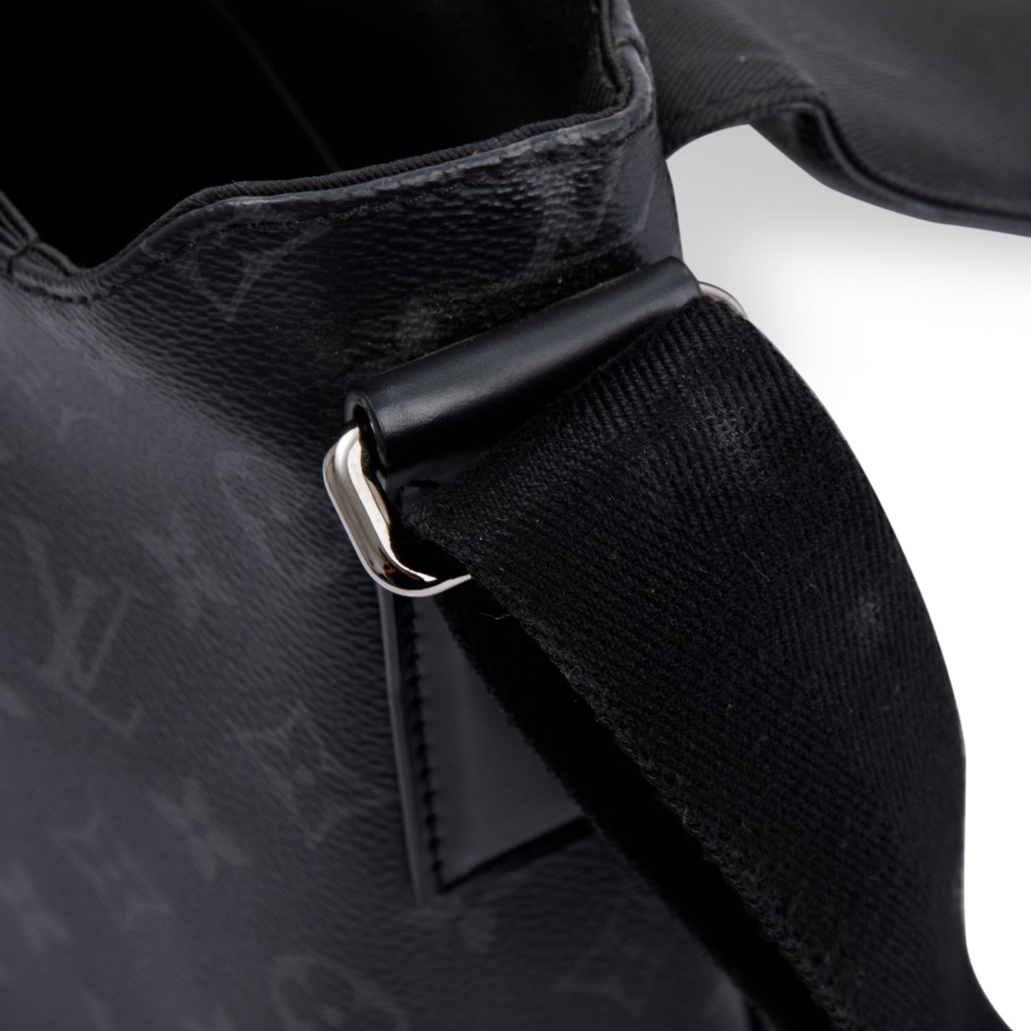 Louis Vuitton Monogram Eclipse District PM