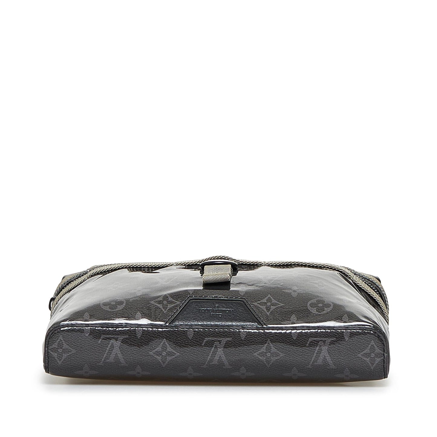 Louis Vuitton Monogram Eclipse Glaze Messenger (SHG-2Mtop6)