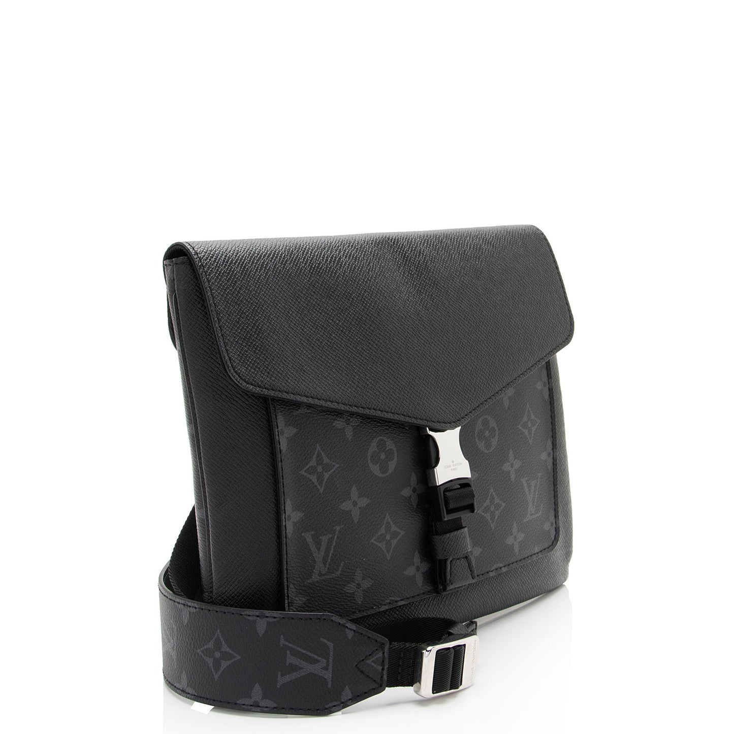 Louis Vuitton Monogram Eclipse Taiga Leather Outdoor Flap Messenger (SHF-gVKeRb)