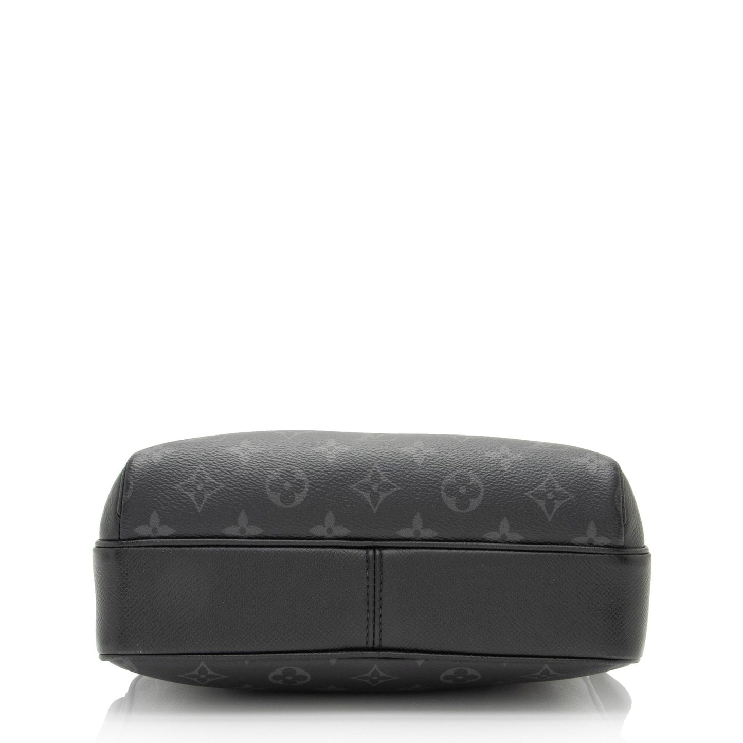 Louis Vuitton Monogram Eclipse Taiga Leather Outdoor Messenger Bag (SHF-u7xRKn)