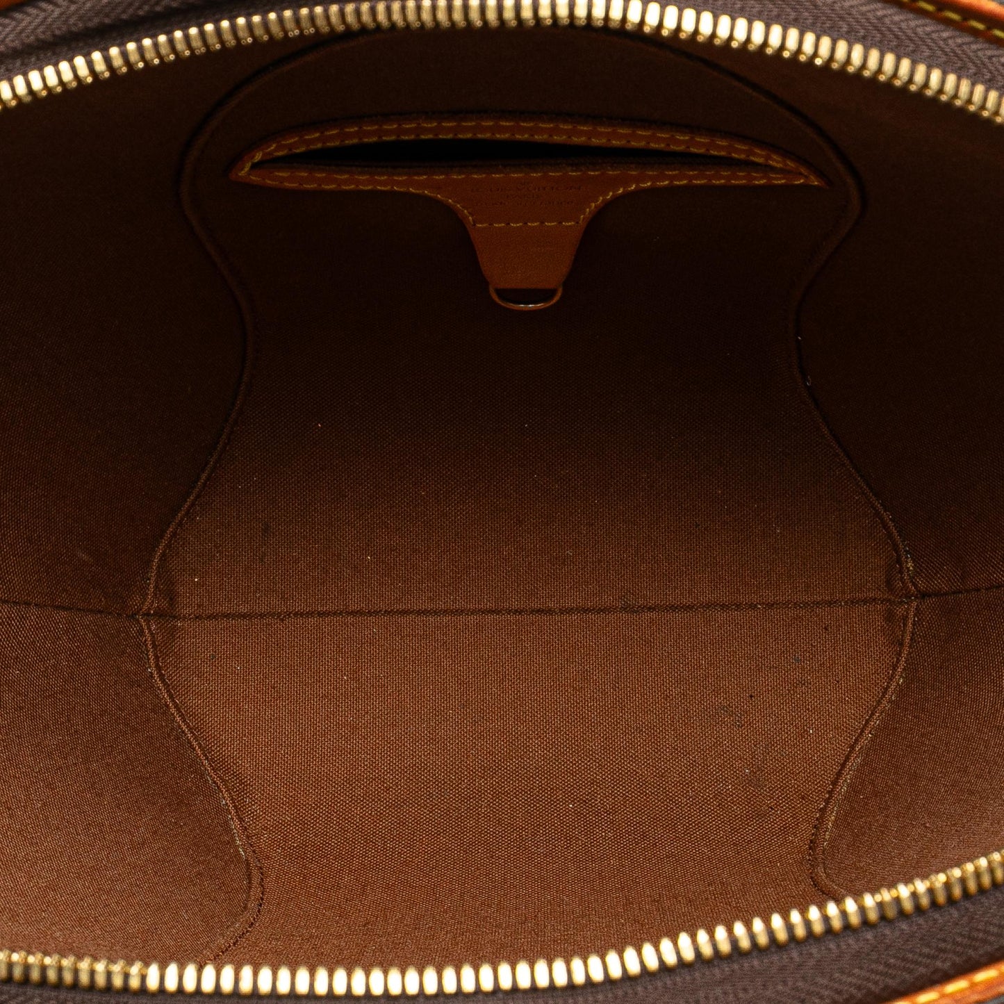Louis Vuitton Monogram Ellipse PM (SHG-uOXUjR)