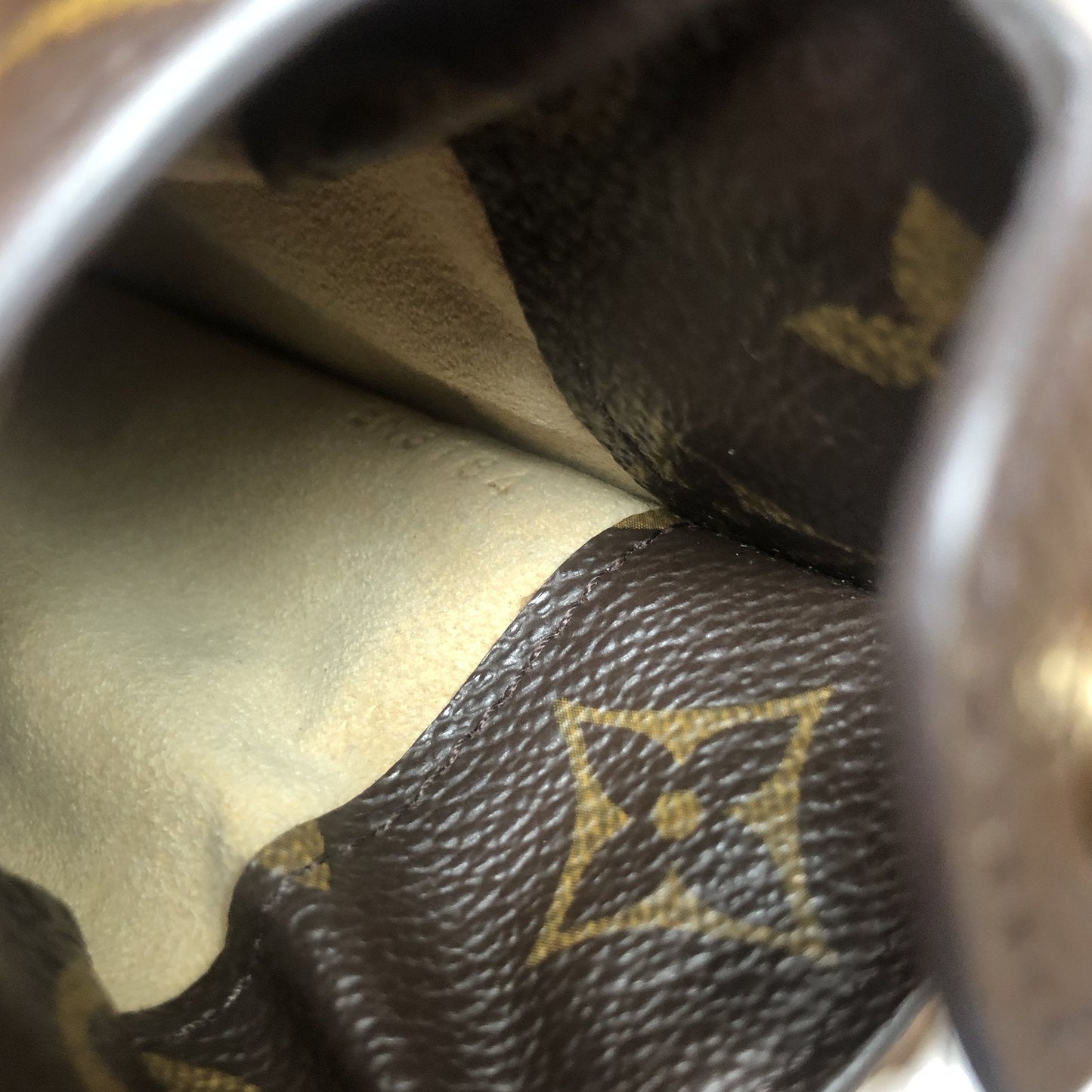 Louis Vuitton Monogram Etui Glasses Case MM