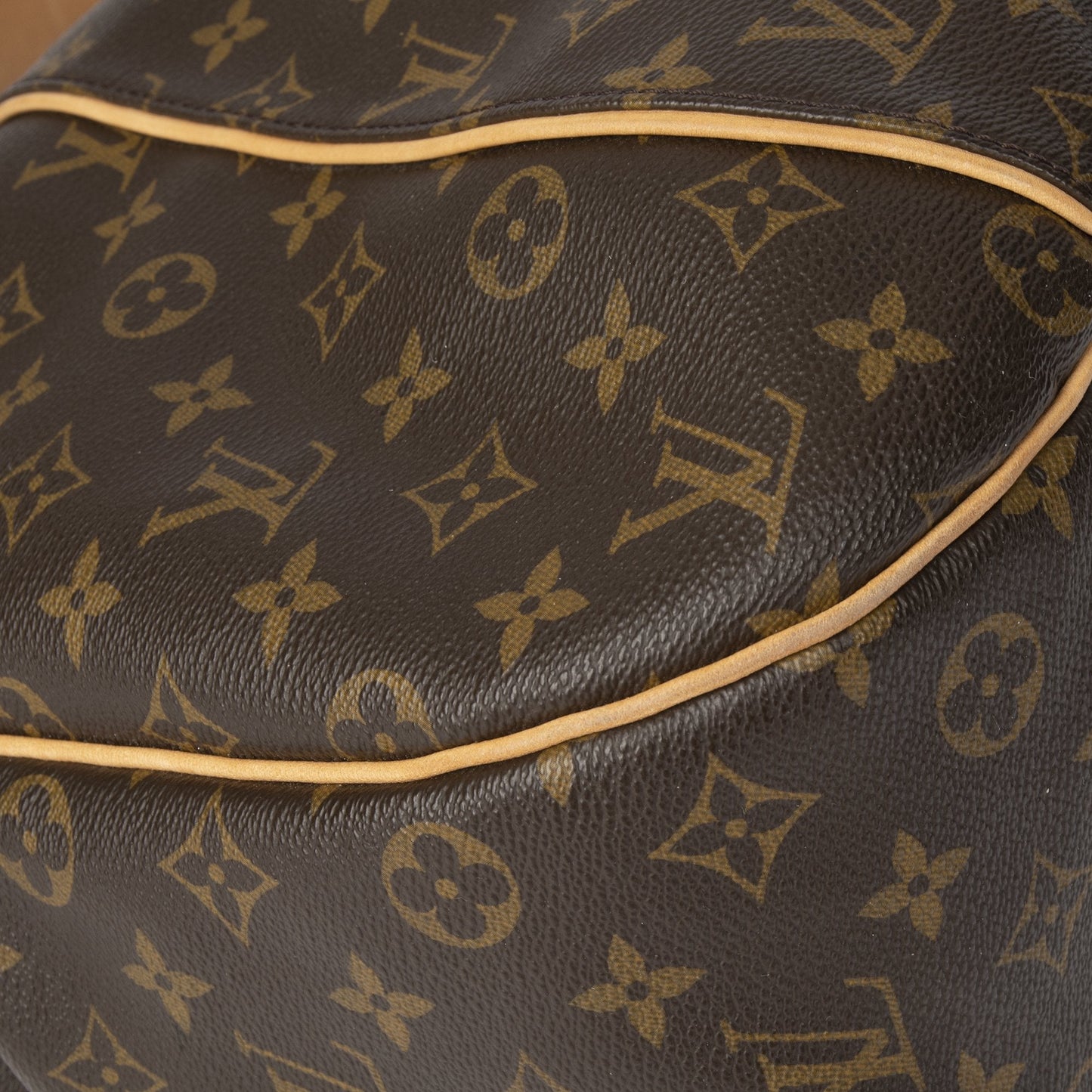 Louis Vuitton Monogram Galleria GM