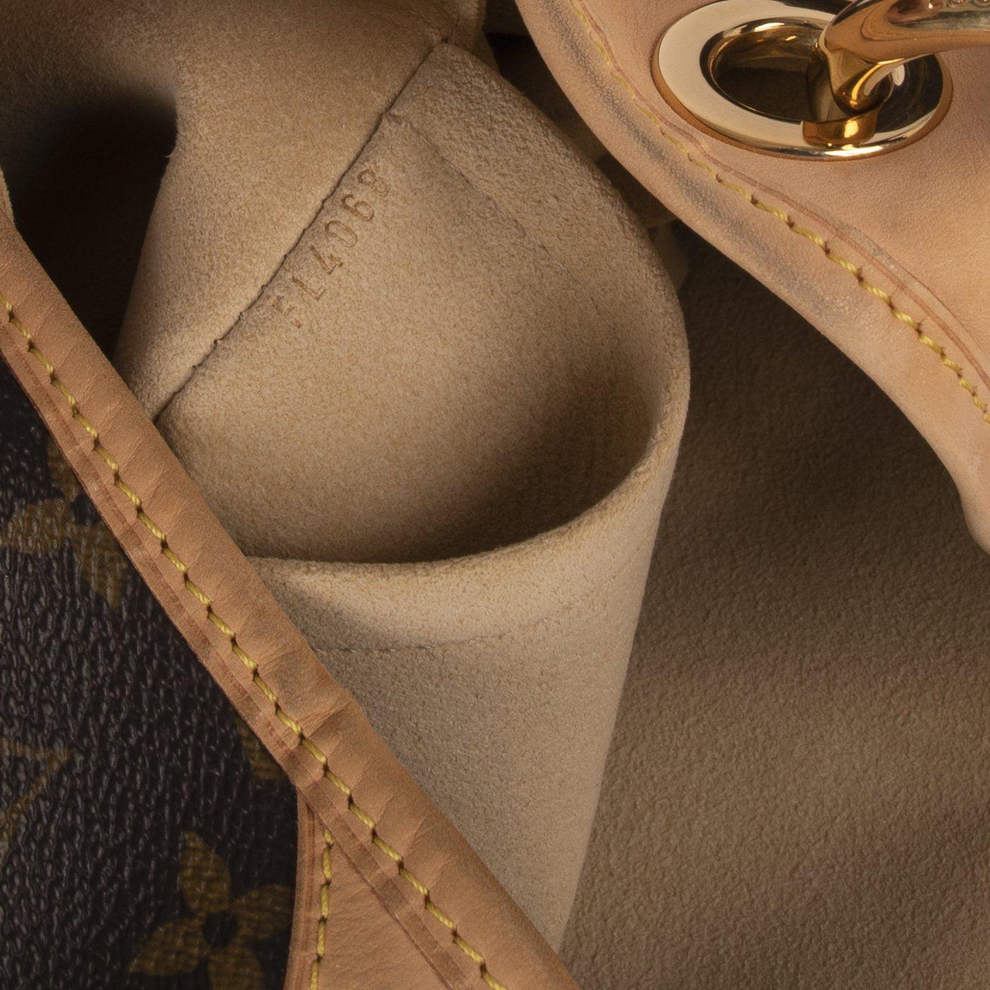 Louis Vuitton Monogram Galleria GM