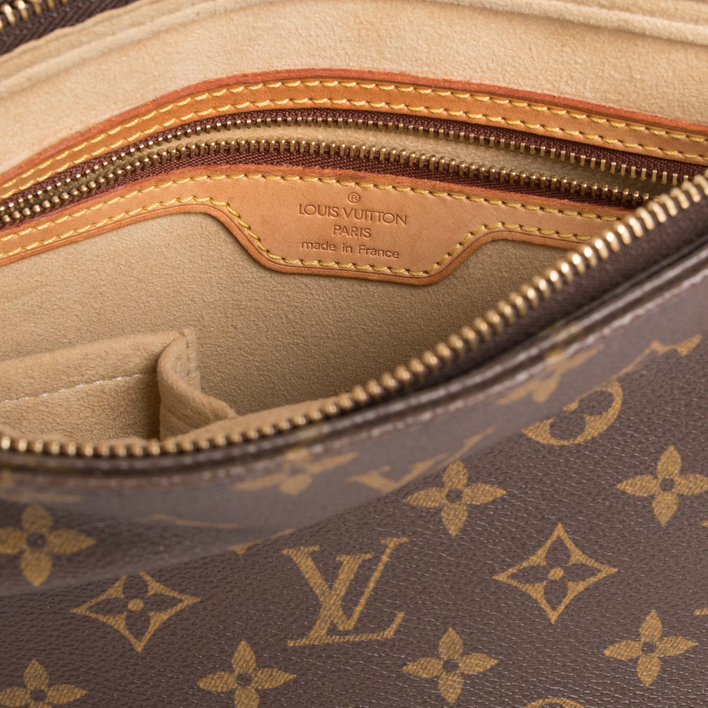 Louis Vuitton Monogram Looping MM