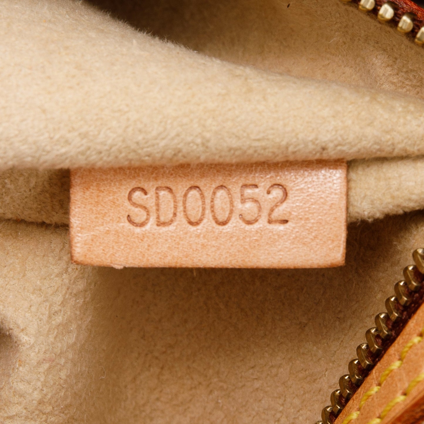 Louis Vuitton Monogram Looping MM