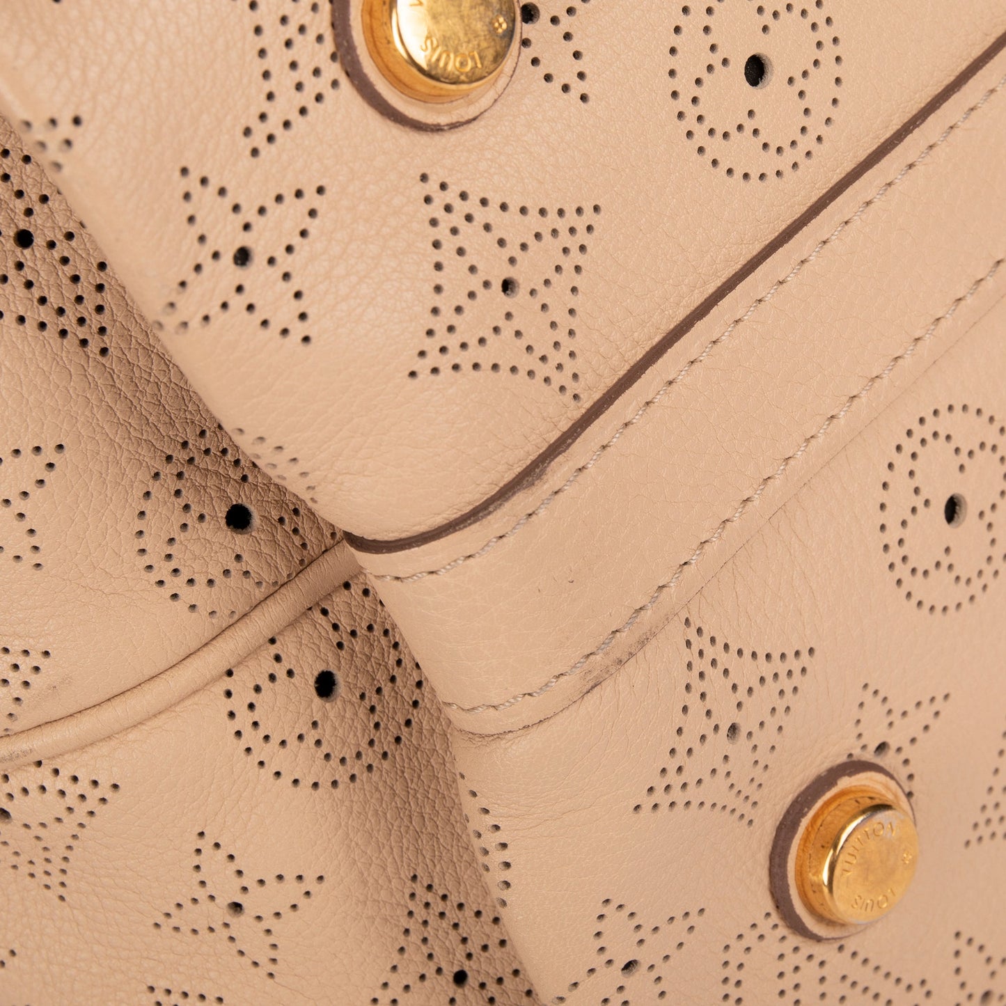 Louis Vuitton Monogram Mahina Cirrus PM