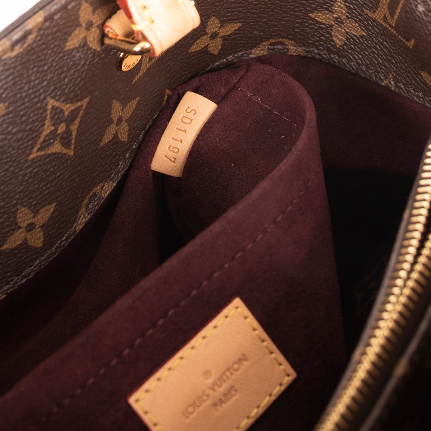 Louis Vuitton Monogram Montaigne MM