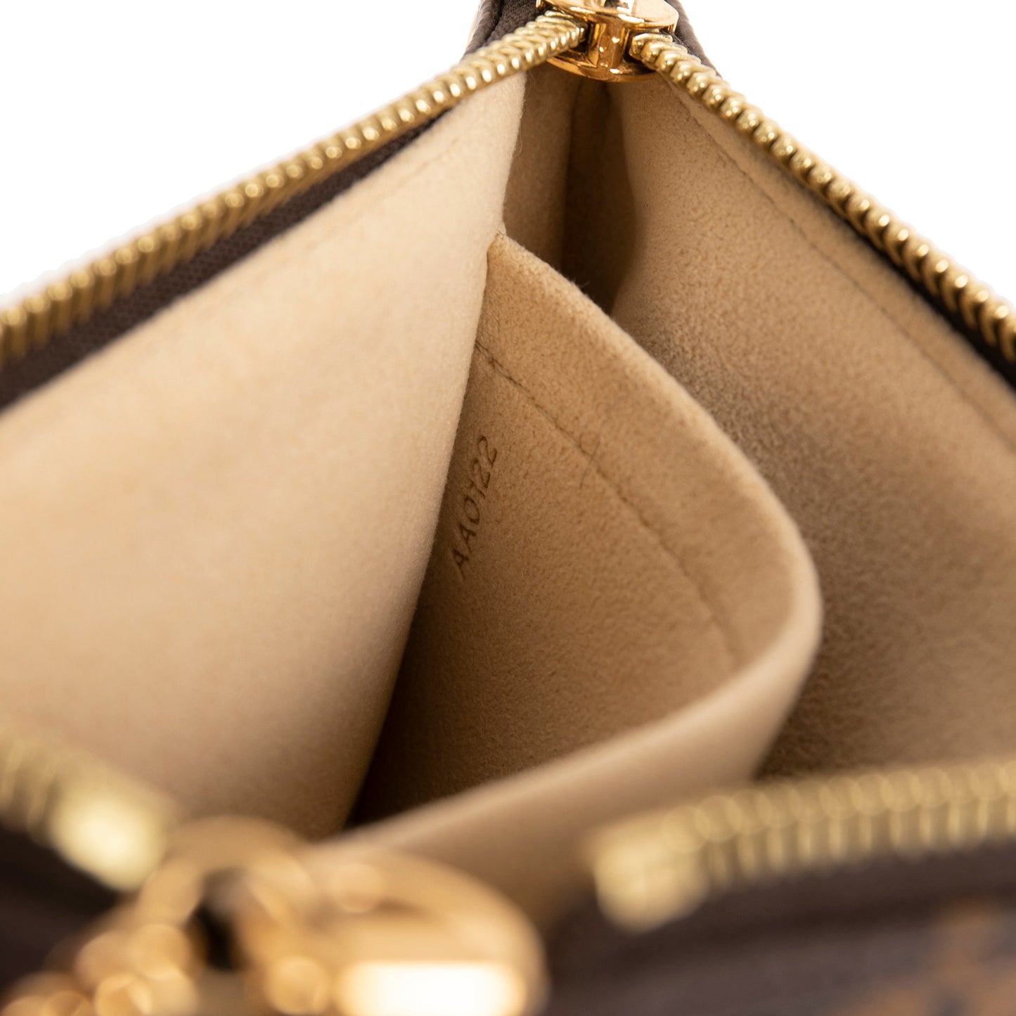 Louis Vuitton Monogram Pochette Milla MM