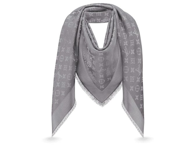 Louis Vuitton Classic Beyond Monogram Scarf Shawl