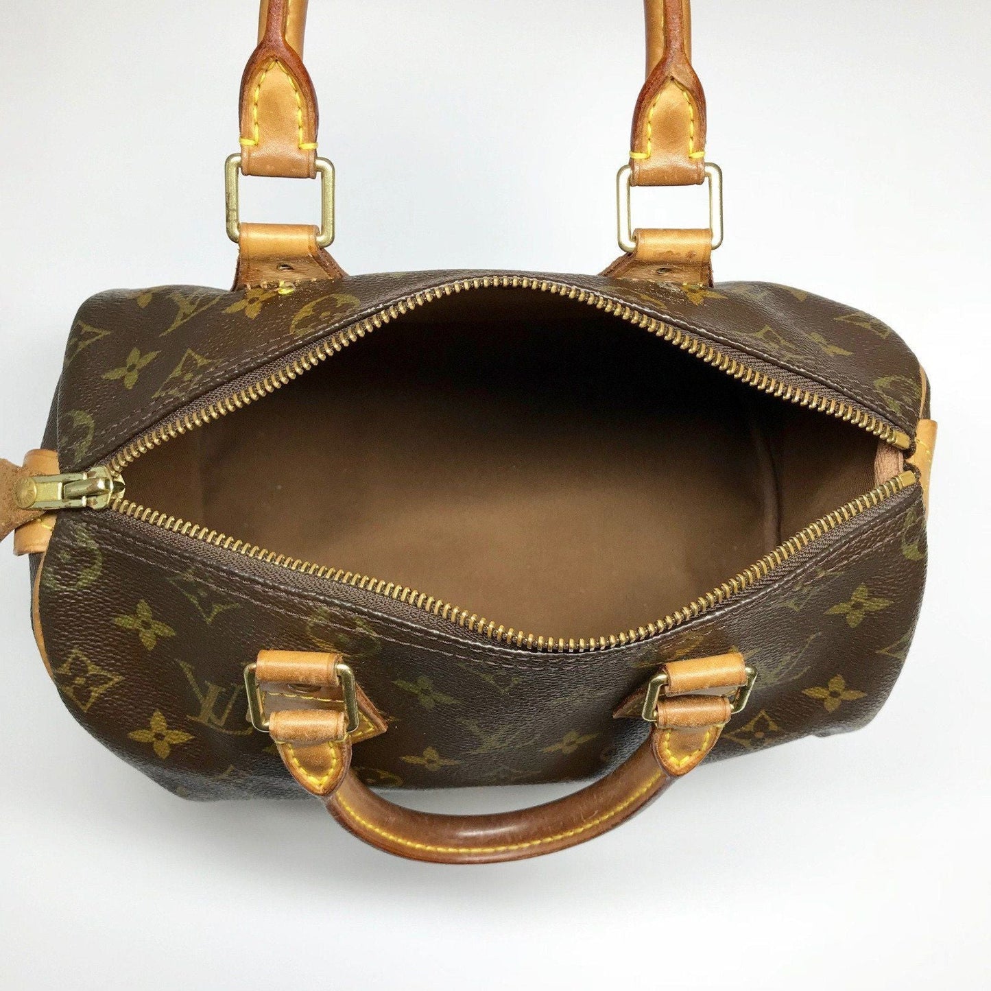 Louis Vuitton Monogram Speedy 25