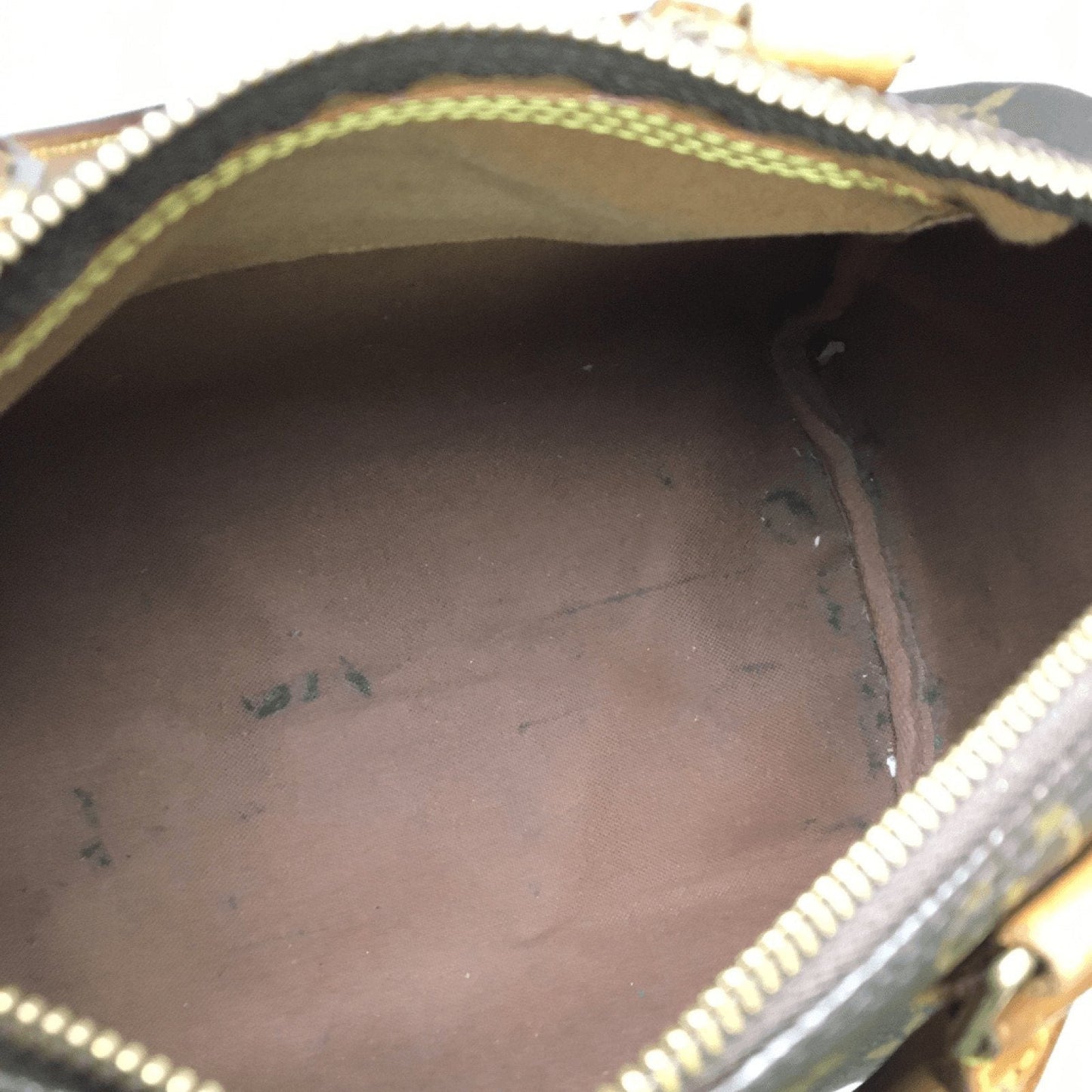 Louis Vuitton Monogram Speedy 25