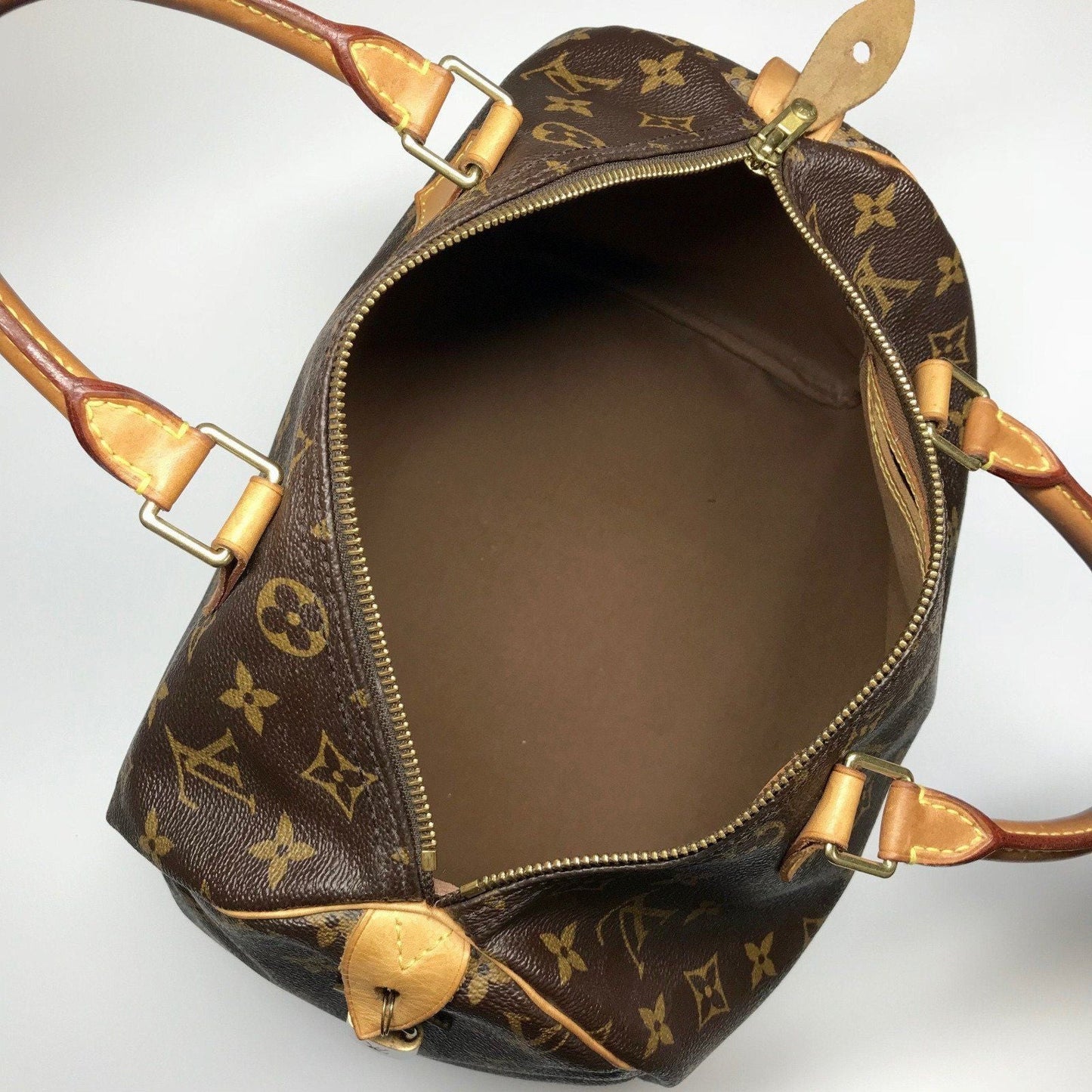 Louis Vuitton Monogram Speedy 30