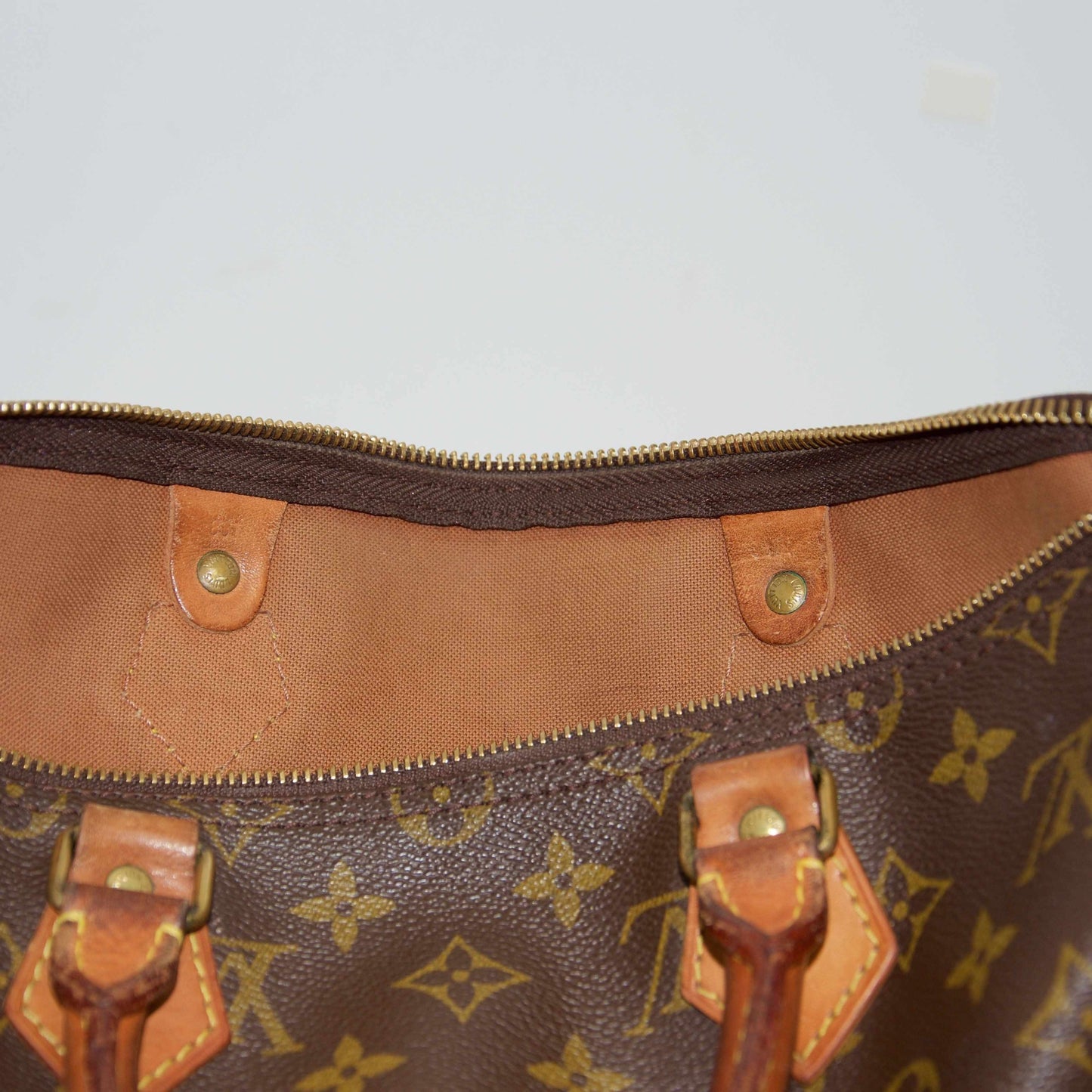 Louis Vuitton Monogram Speedy 35