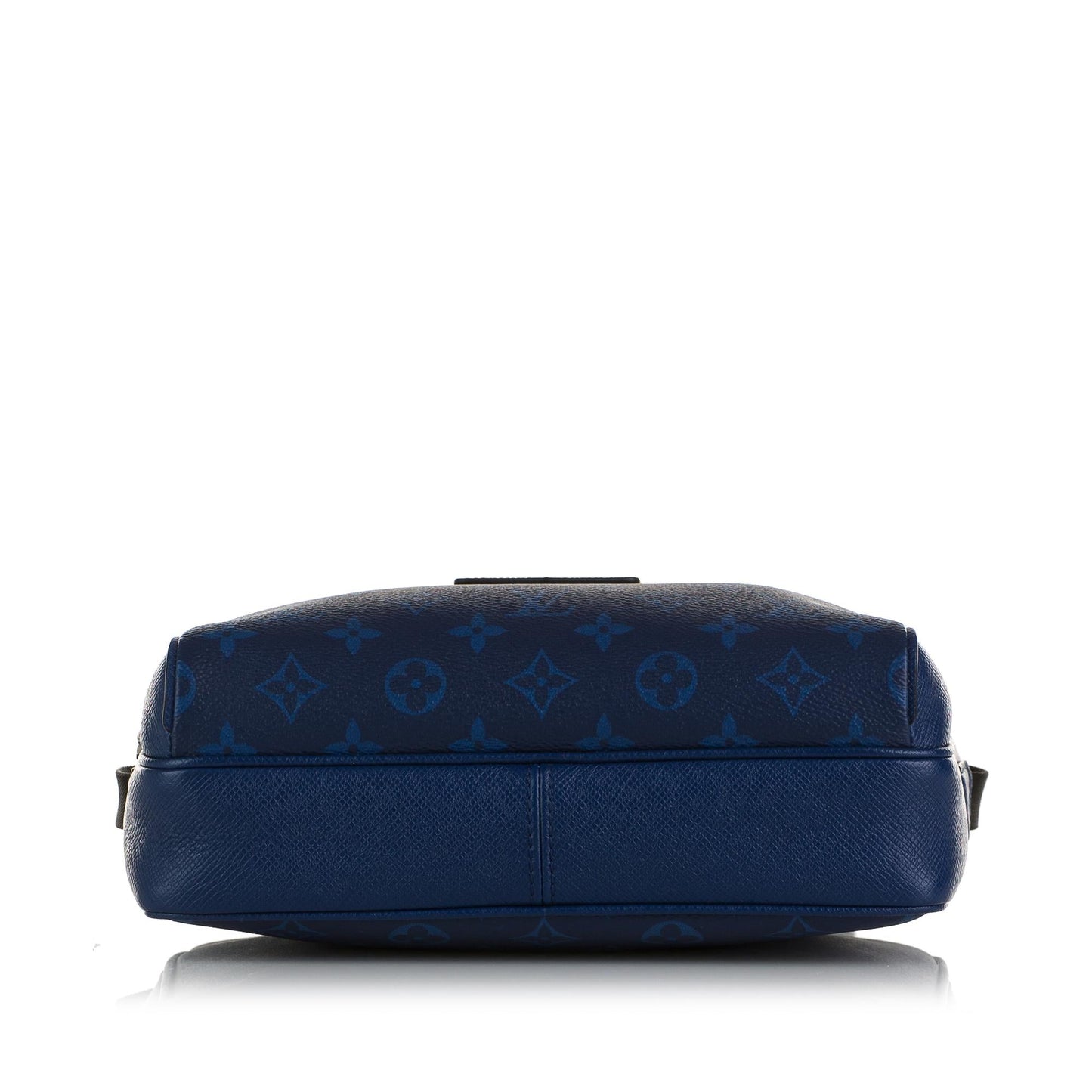 Louis Vuitton Monogram Taigarama Outdoor Messenger (SHG-3KVgCo)