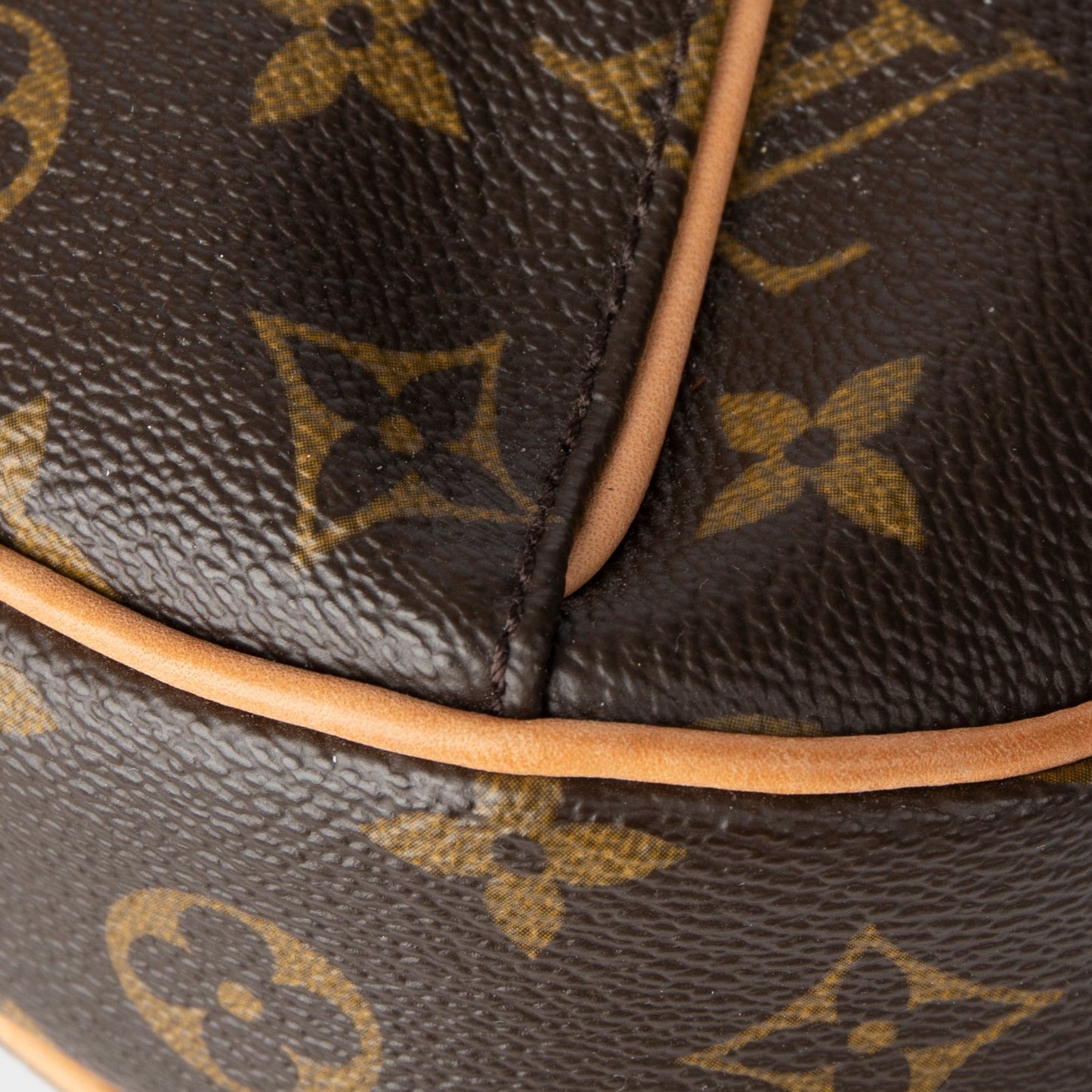 Louis Vuitton Monogram Thames PM