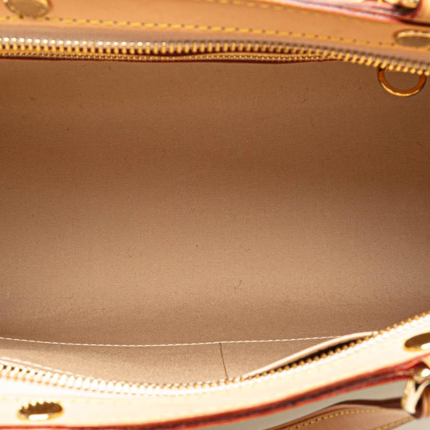 Louis Vuitton Monogram Vernis Brea MM