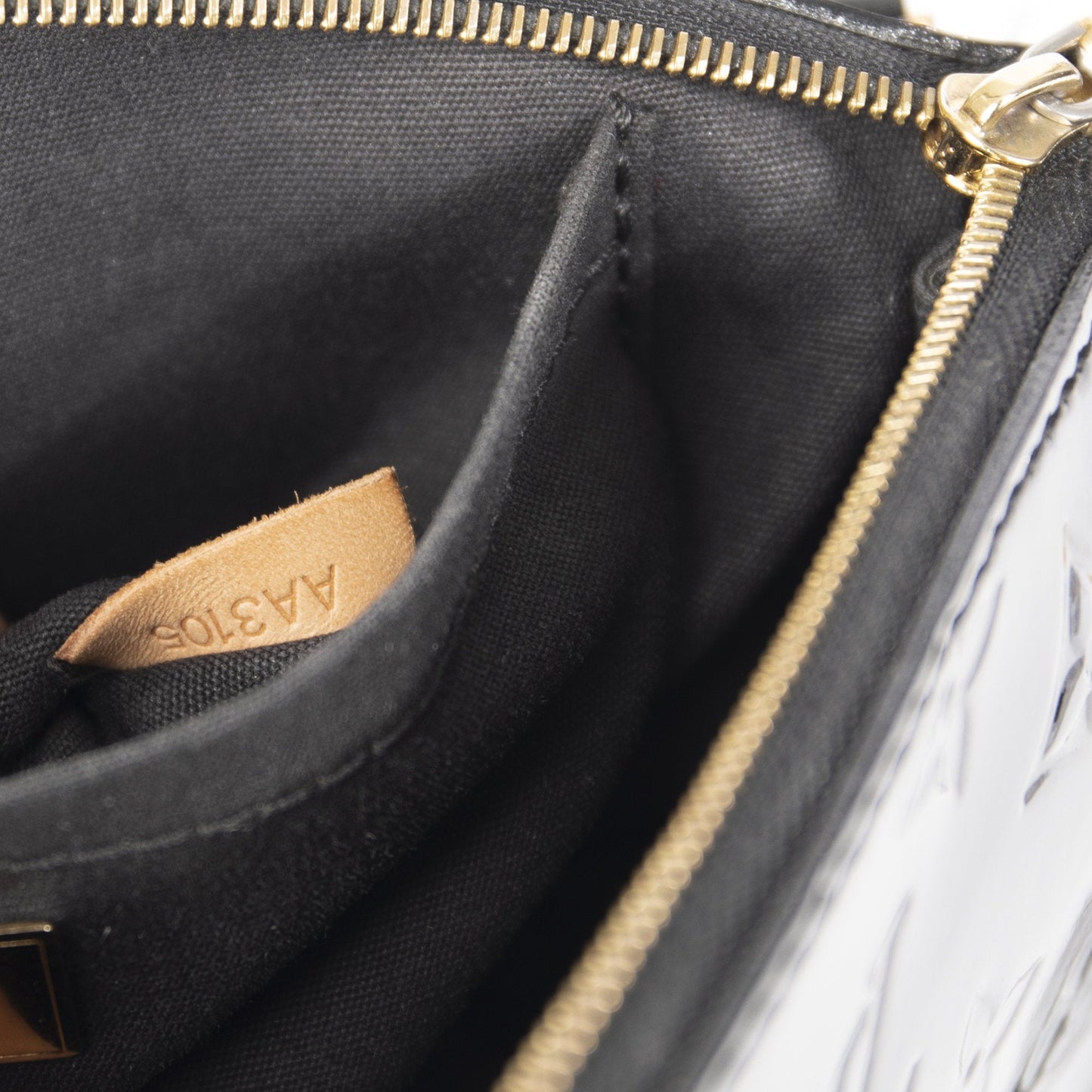 Louis Vuitton Monogram Vernis Santa Monica Clutch