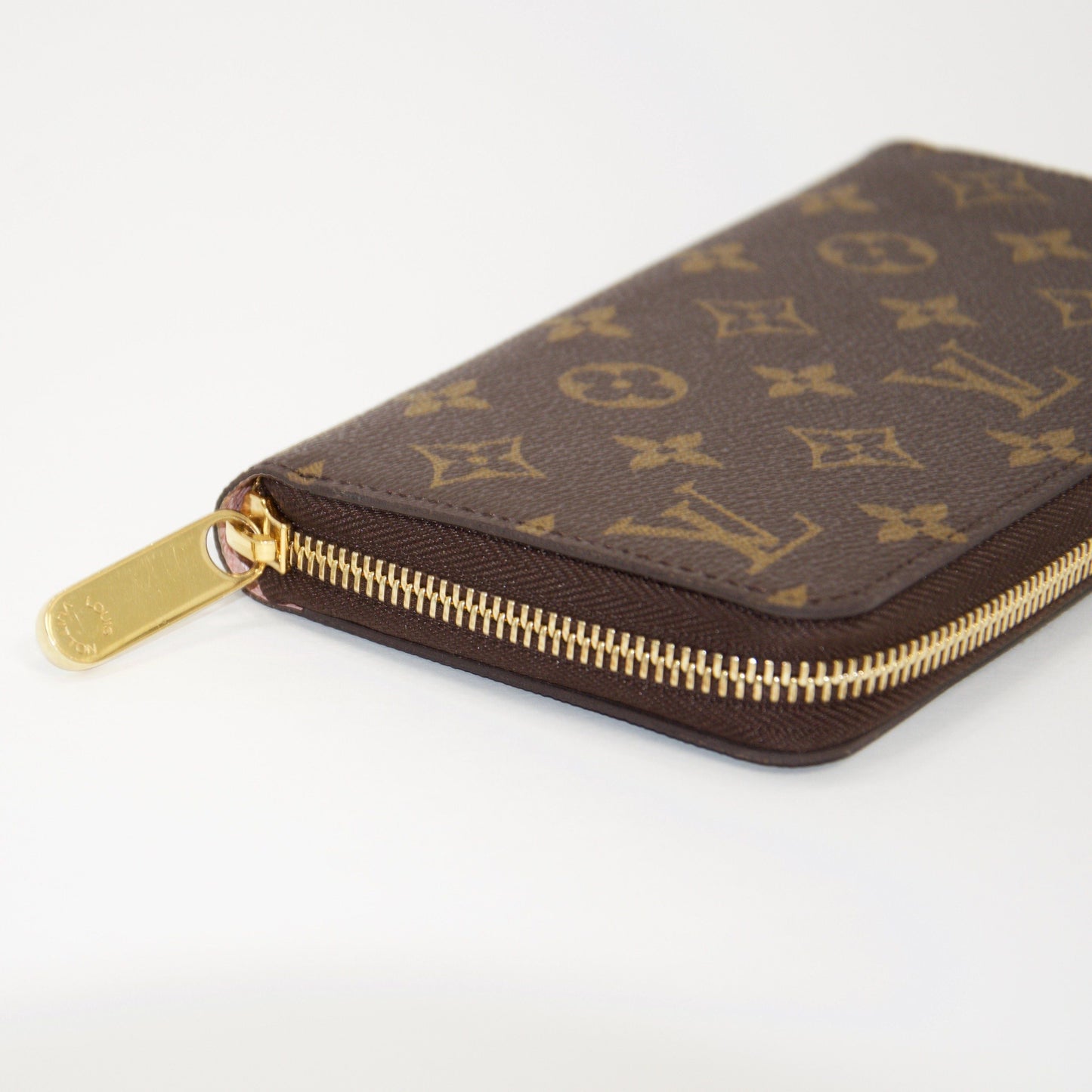 Louis Vuitton Monogram Zippy Wallet