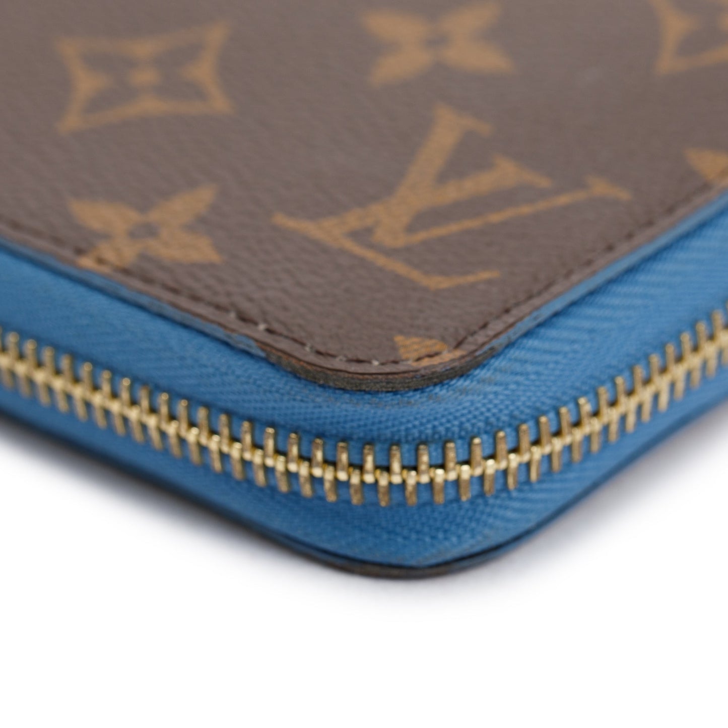 Louis Vuitton Monogram Zippy Wallet