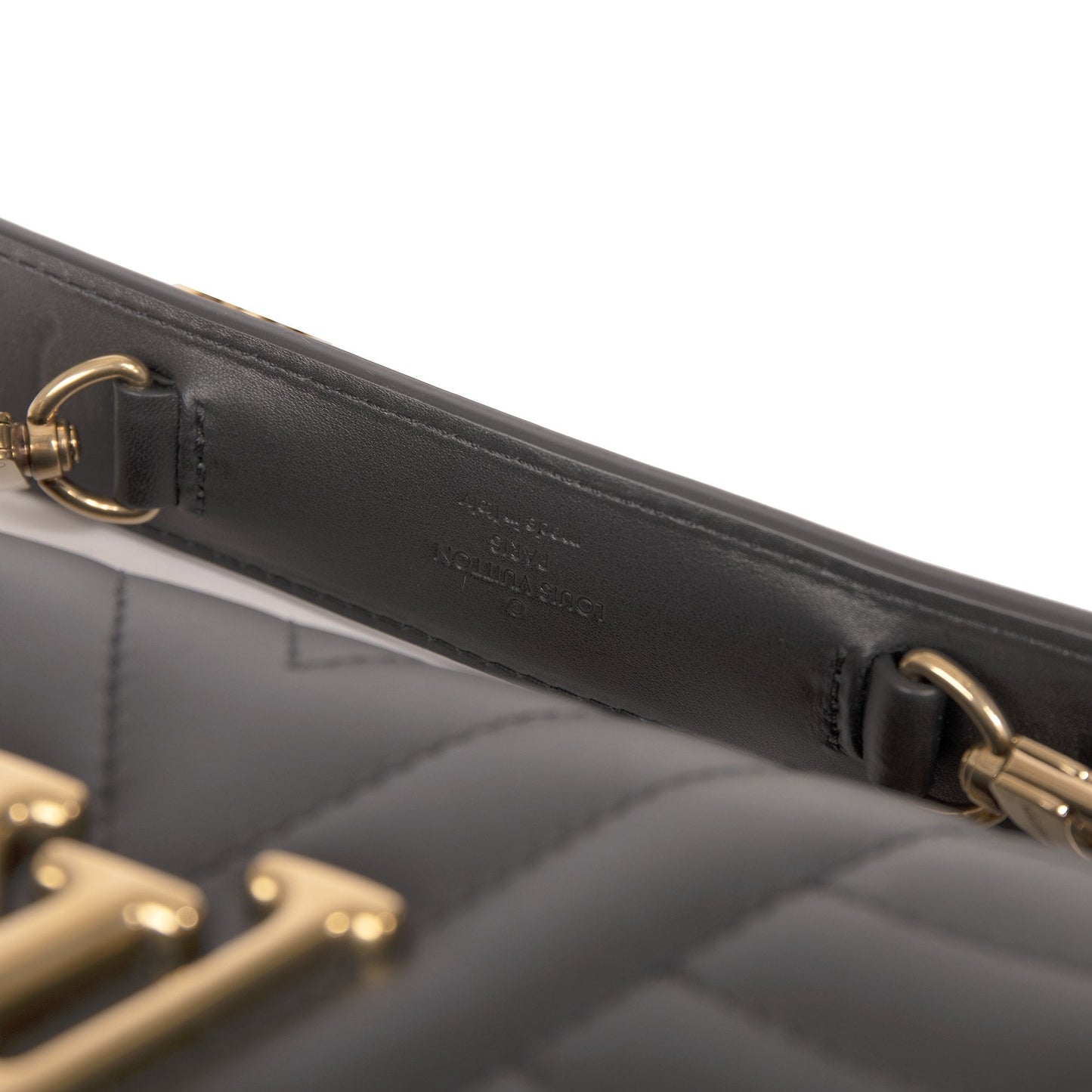 Louis Vuitton New Wave Chain-Bag PM