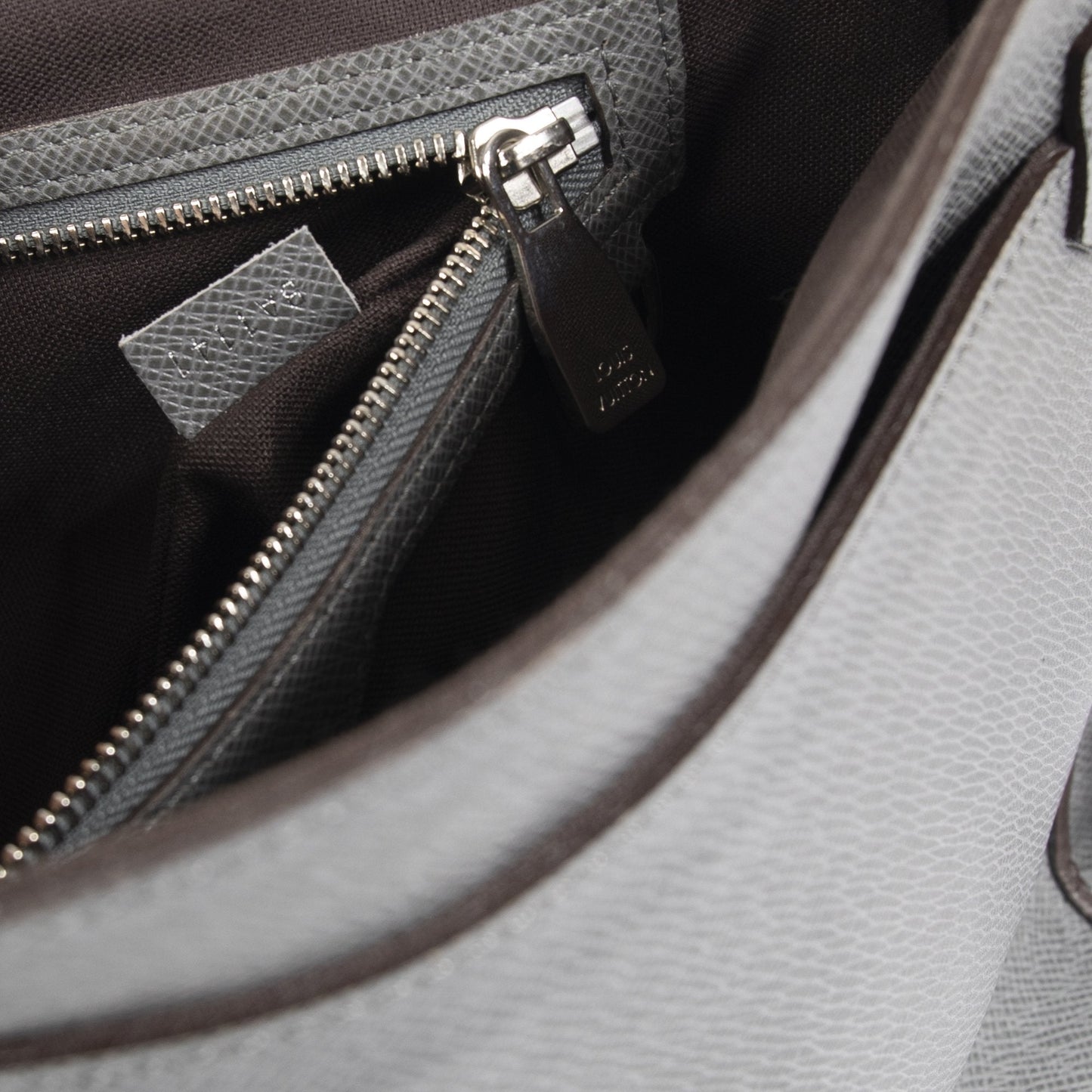 Louis Vuitton Taiga Andrei Messenger Bag